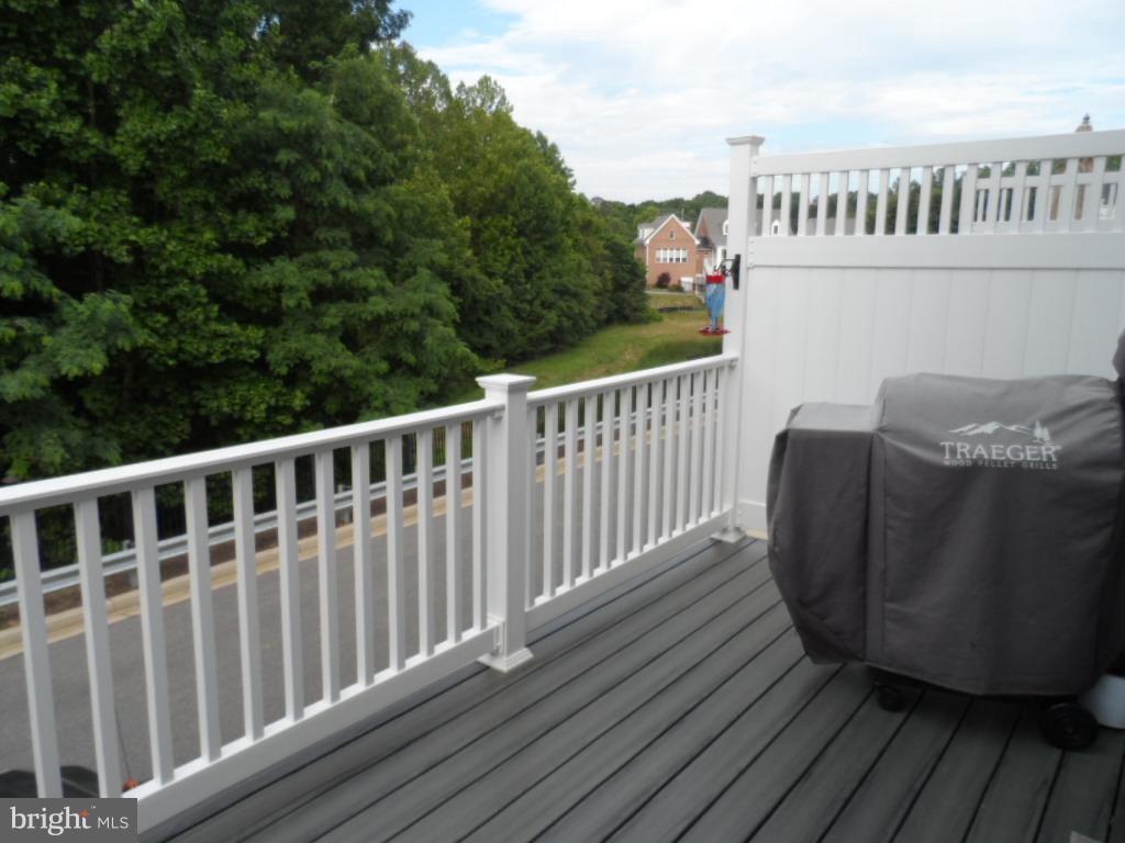 THE VILLAGES OF STEEPLEC - Residential Lease