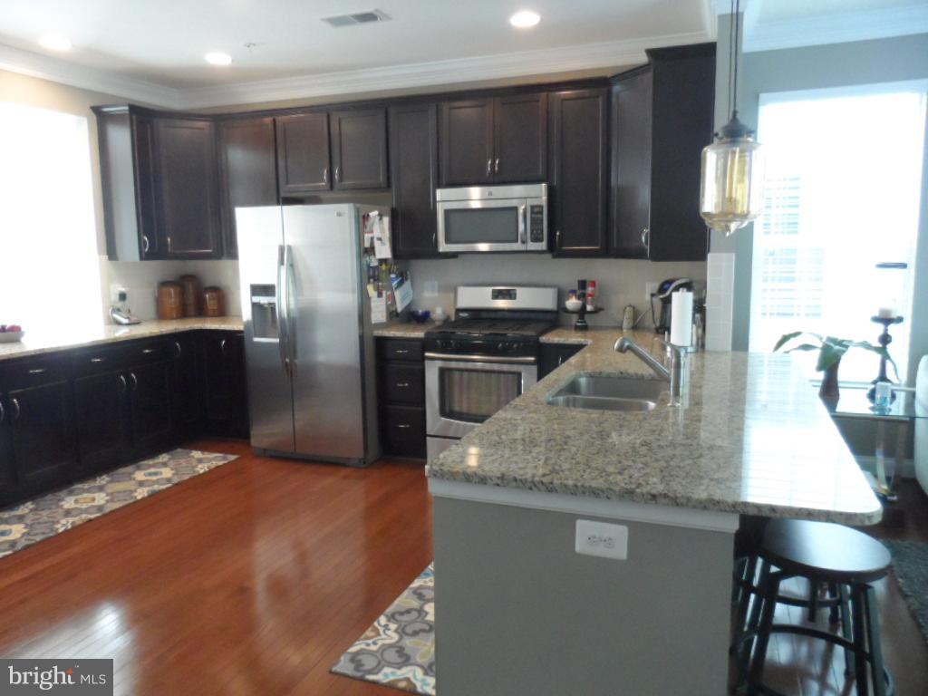 THE VILLAGES OF STEEPLEC - Residential Lease