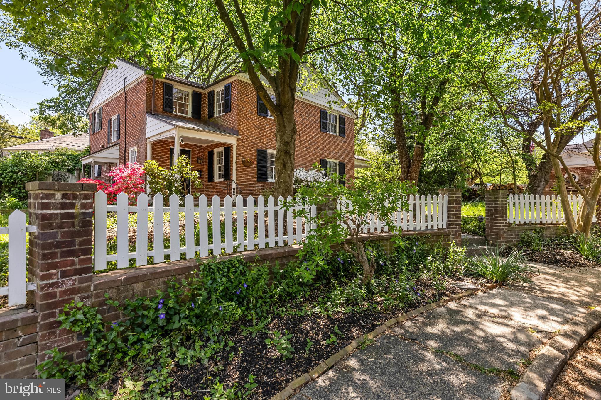 11 SOUTHFIELD PLACE
