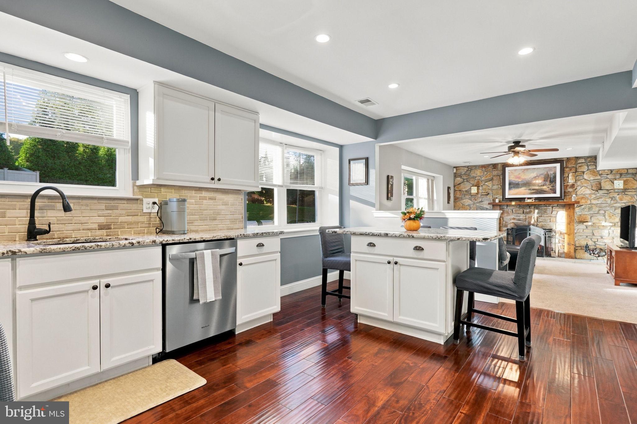 15 WHITE BIRCH LANE