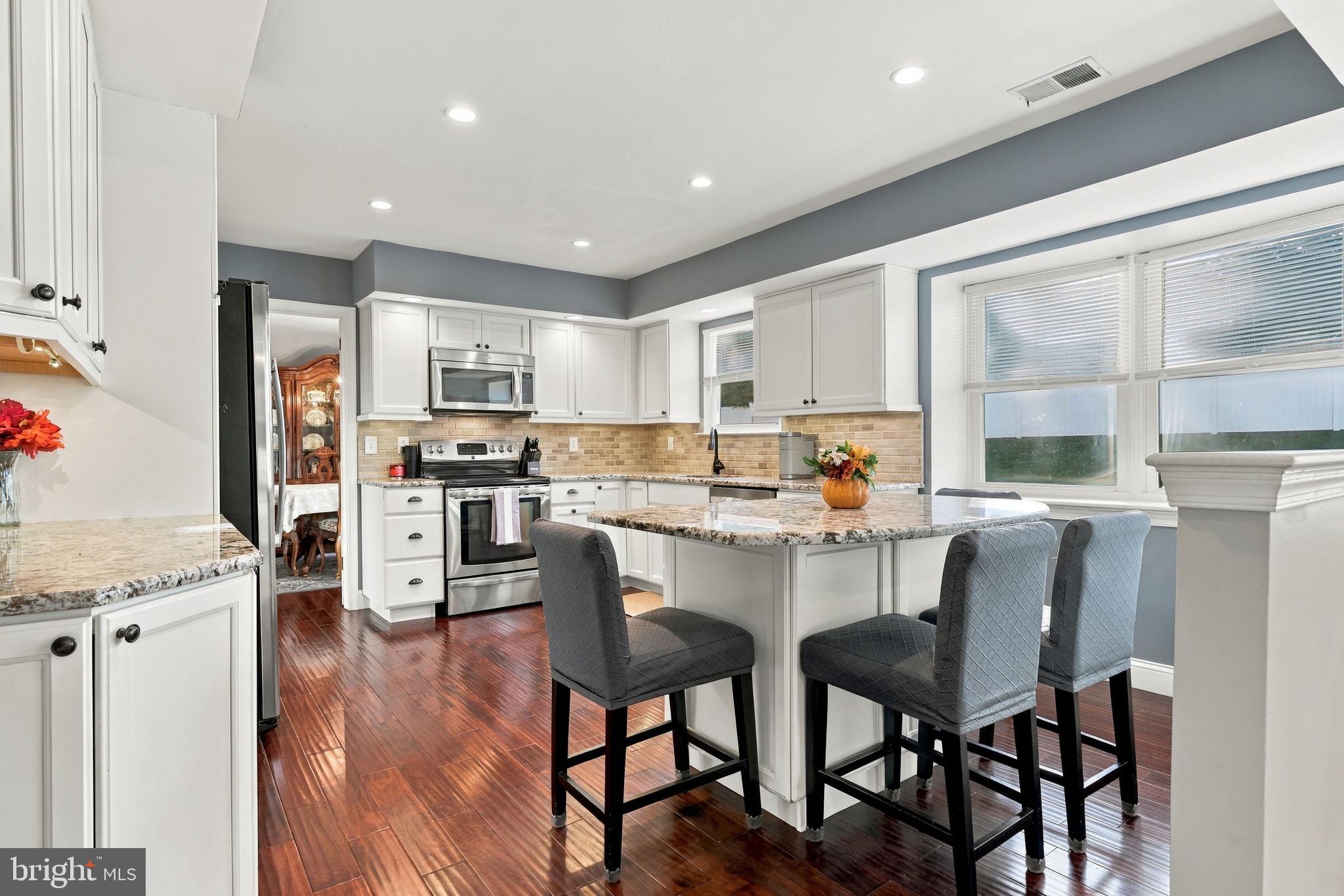 15 WHITE BIRCH LANE
