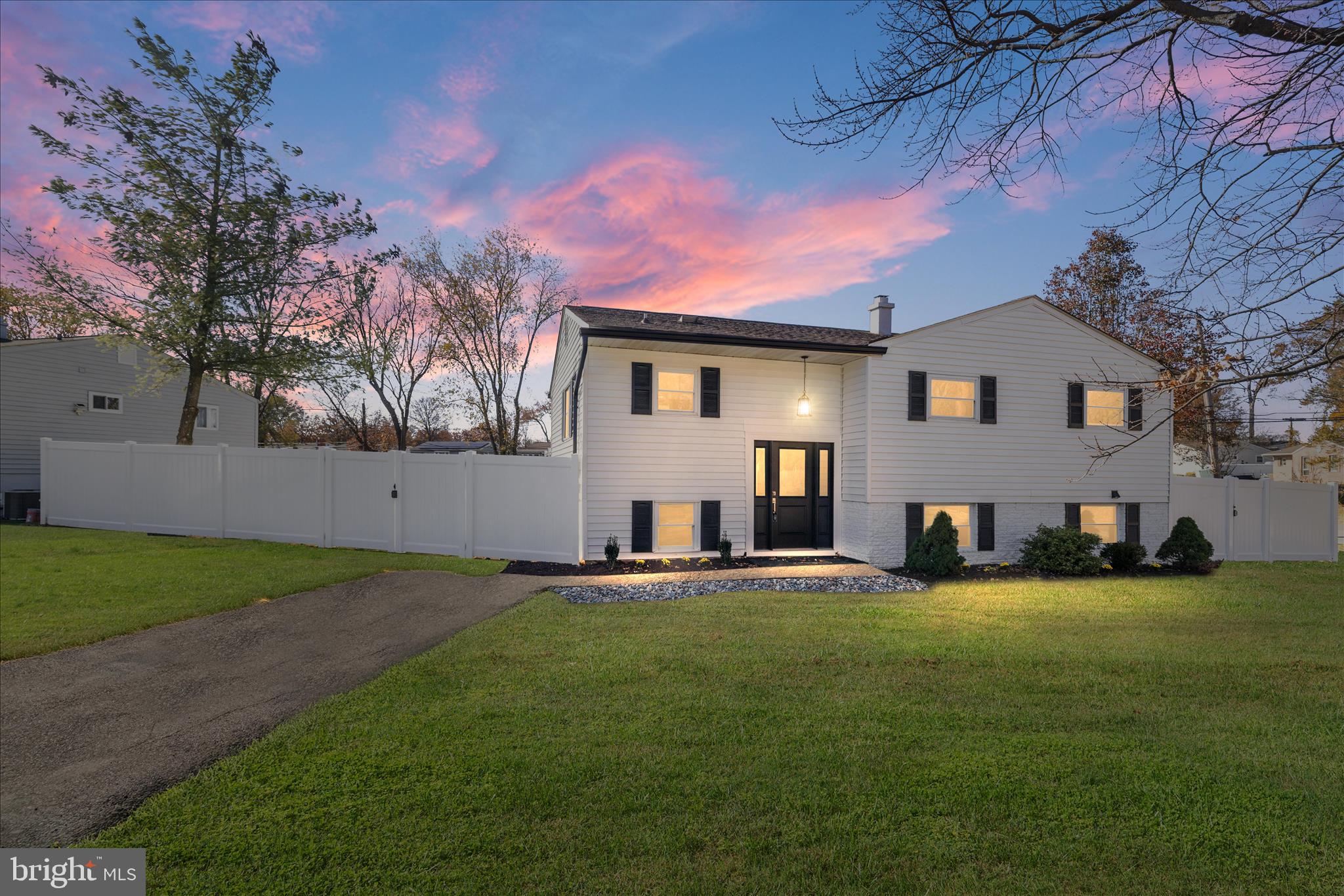 8918 TWIN RIDGE DRIVE