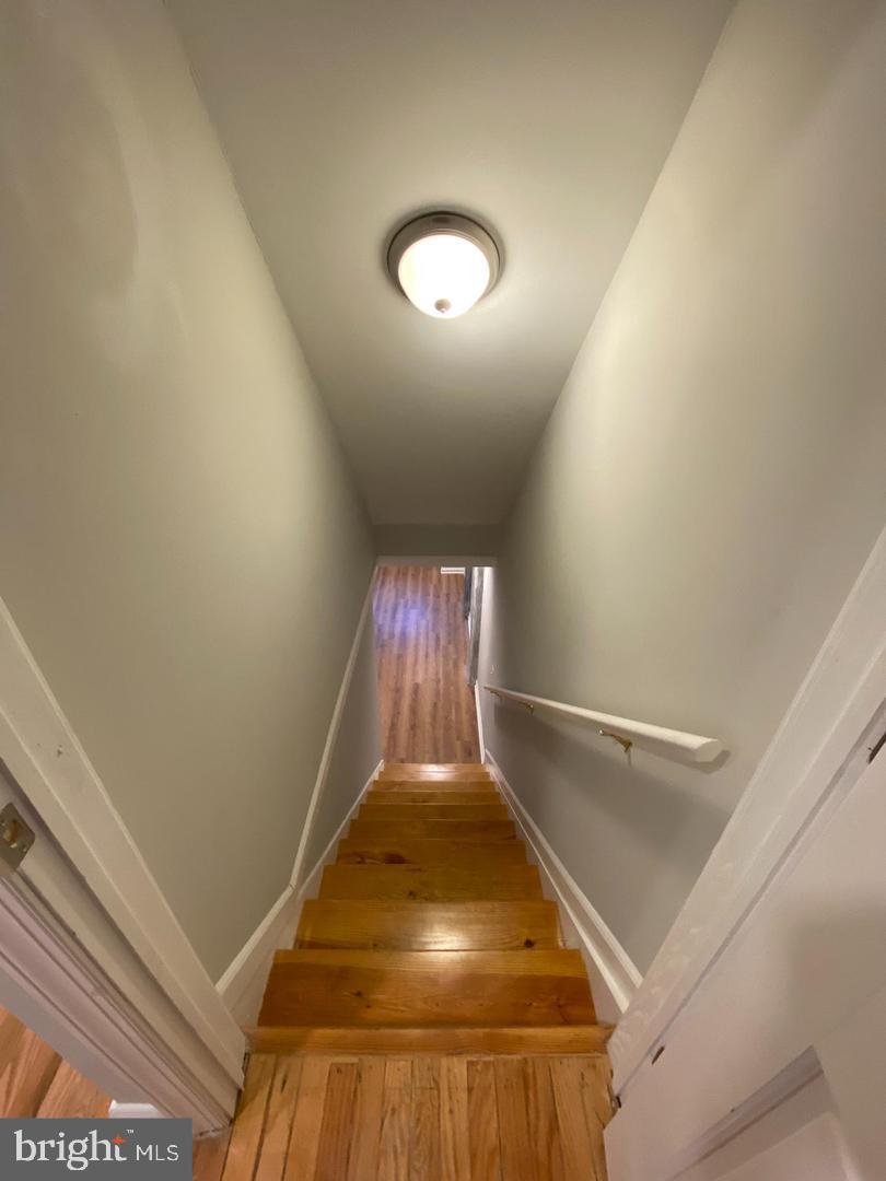 BARCLAY - Residential Lease