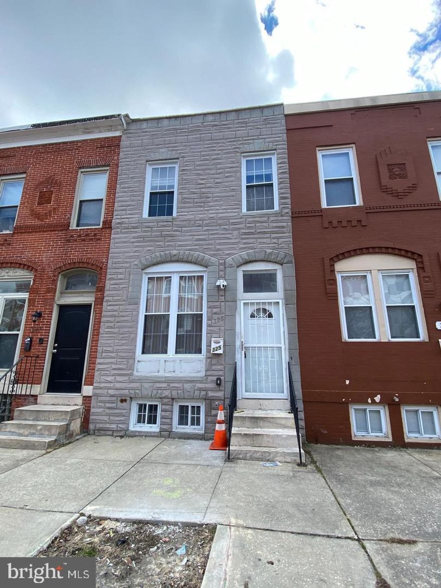 This beautifully renovated modern rowhome sits at the heart of the Barclay neighborhood, offering easy access to Johns Hopkins University, Union Memorial Hospital, and Penn Station. The main level boasts abundant natural light and stunning hardwood floors, complemented by a charming, ornamental brick fireplace that adds elegance. The dining area seamlessly transitions into the gourmet kitchen, featuring soft-close cabinetry, stainless steel appliances, subway tile backsplash, and granite countertops. Off of the kitchen, you will find a separate laundry room and access to a fenced yard that backs up to green space. Upstairs, you'll enjoy relaxing in the primary bedroom with its spacious walk-in closet and ensuite bath. The luxurious bath, complete with a custom walk-in shower, creates a perfect primary suite. There is a 2nd bedroom with generous closet space and a gorgeous hall bath with tile accents and white cabinetry.   Head down to the fully finished lower level with an extra bonus room (perfect for a 3rd bedroom) and recreation room. This home won't last long. Schedule your showing today! Landlord prefers applicants with 650 credit and $7500/month income. Pets on a case basis. Currently tenant occupied. Photos are prior to current tenant occupancy.

Major commuter routes such as I-95, US-40, and I-83 are easily accessible, and it is just a short distance to Penn Station, Station North, Charles Village, Mount Vernon, and much more. This property offers both convenience and charm. The owner is looking for tenants with 650 credit and $7500/month income. Pets are considered on a case-by-case basis, and a non-refundable pet deposit and/or pet rent are required. It is available 8/25. Schedule an appointment today!