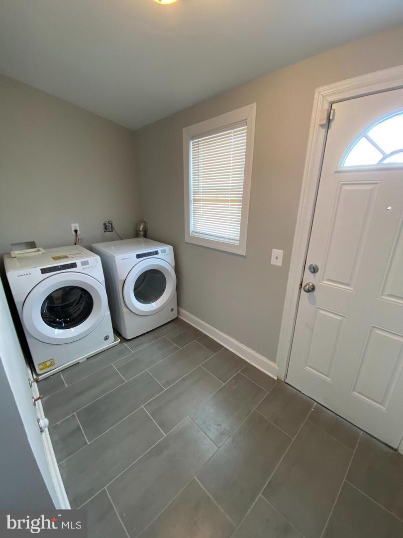 BARCLAY - Residential Lease