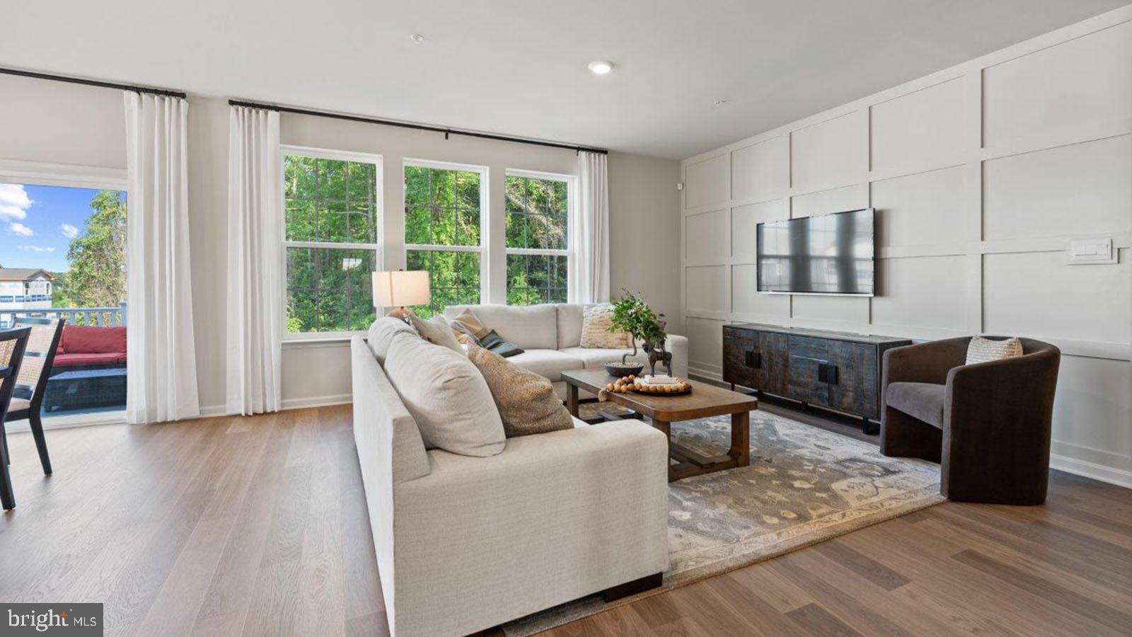 CREEKSIDE ESTATES - Residential