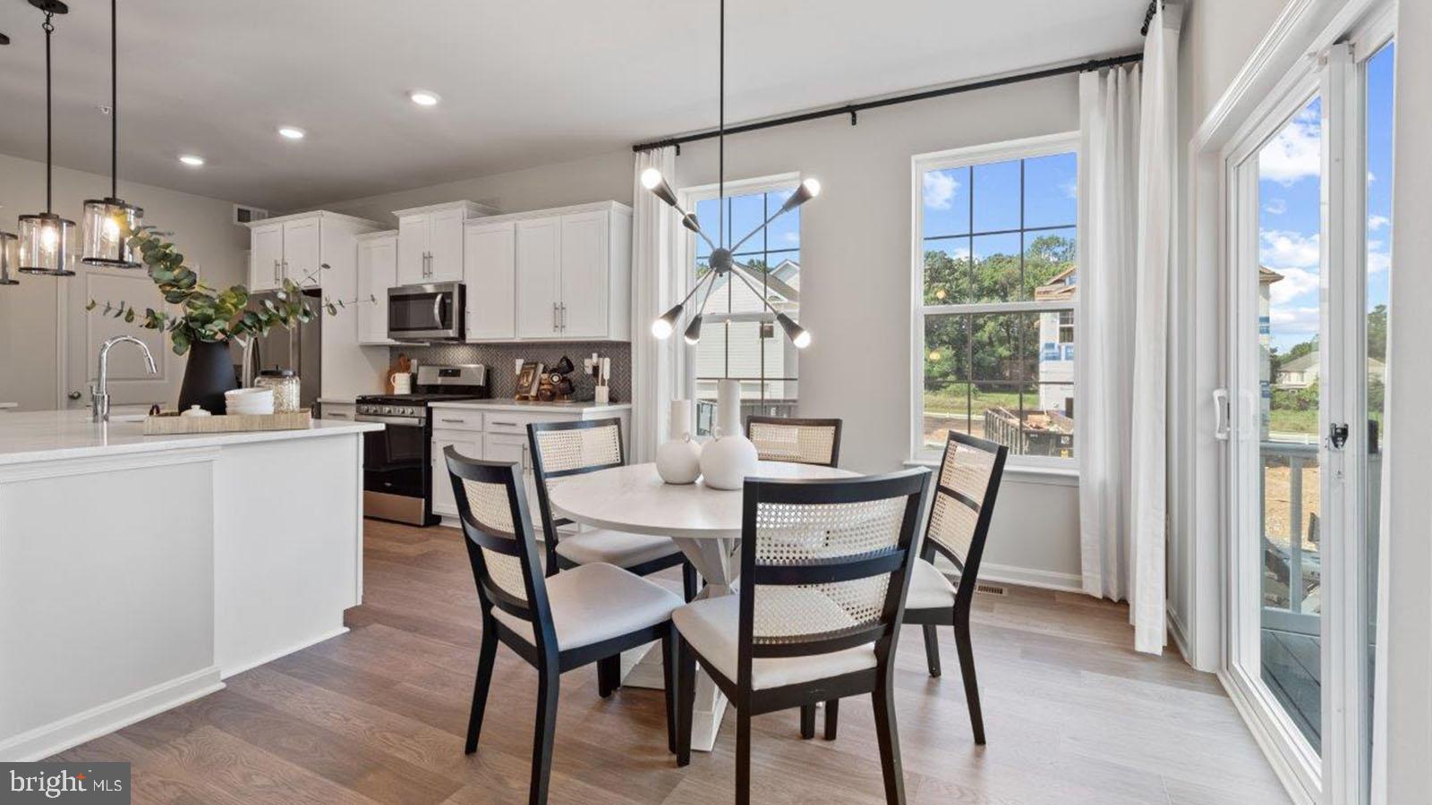 CREEKSIDE ESTATES - Residential