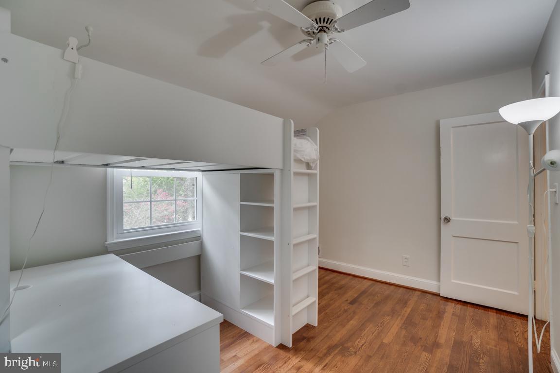 KENSINGTON ESTATES - Residential Lease