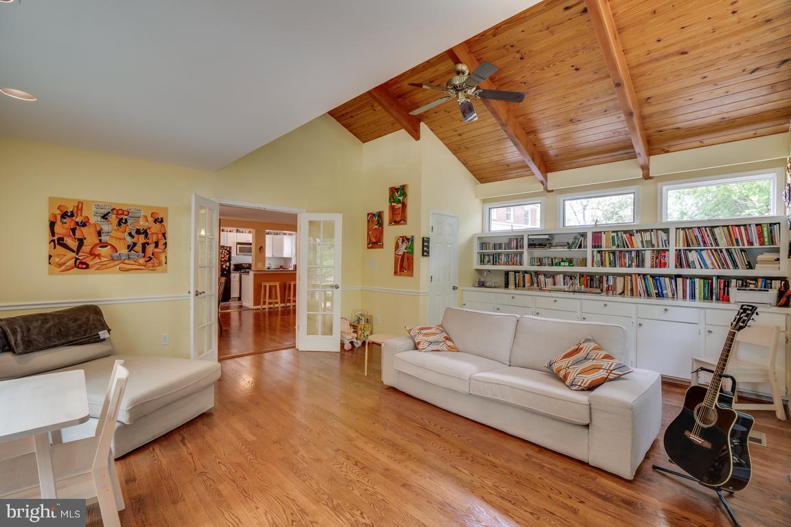 KENSINGTON ESTATES - Residential Lease