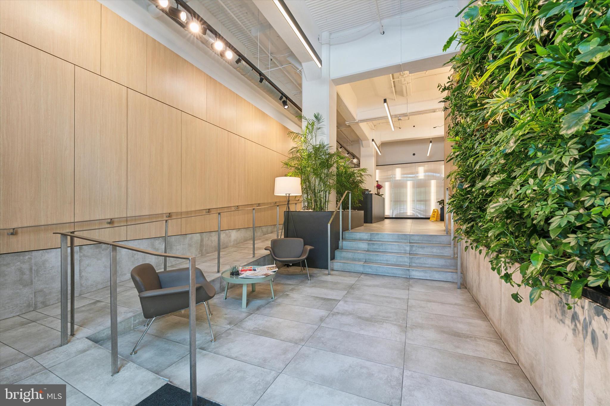 2200 ARCH STREET 1009