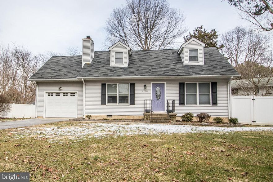 Charming Cape Cod on Bay Arbor Way! This beautiful 3 bedroom/2 bathroom home sits on a quiet cul-de-sac with a fenced in yard and large storage shed. Master bedroom on main level with 2 large bedrooms on the 2nd level. Spacious living room with cozy fireplace and kitchen with tons of storage opens to eating area. Large deck and a fenced in yard with shed for additional storage! Conveniently located near shopping, restaurants, and NAS Pax.