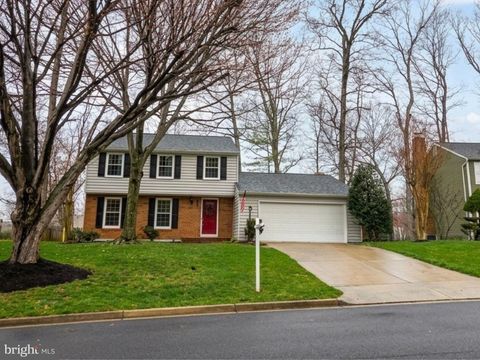 Photo of 15418 Beachview Drive, DUMFRIES, VA 22025 (MLS # VAPW2113850)