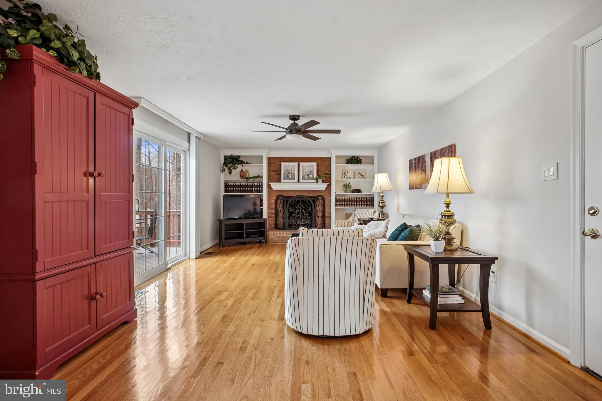 15418 BEACHVIEW DRIVE