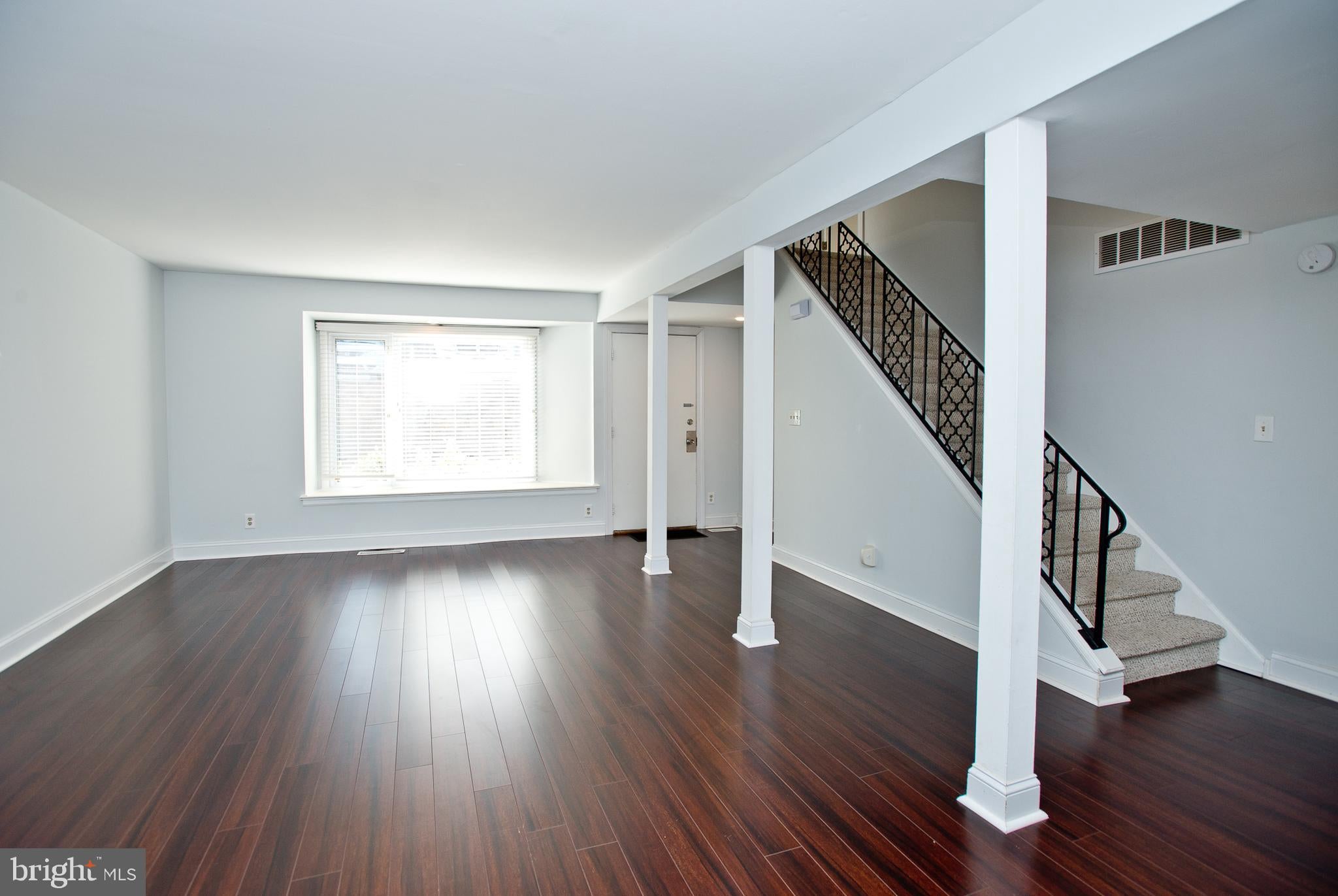 126 E CHELSEA CIRCLE