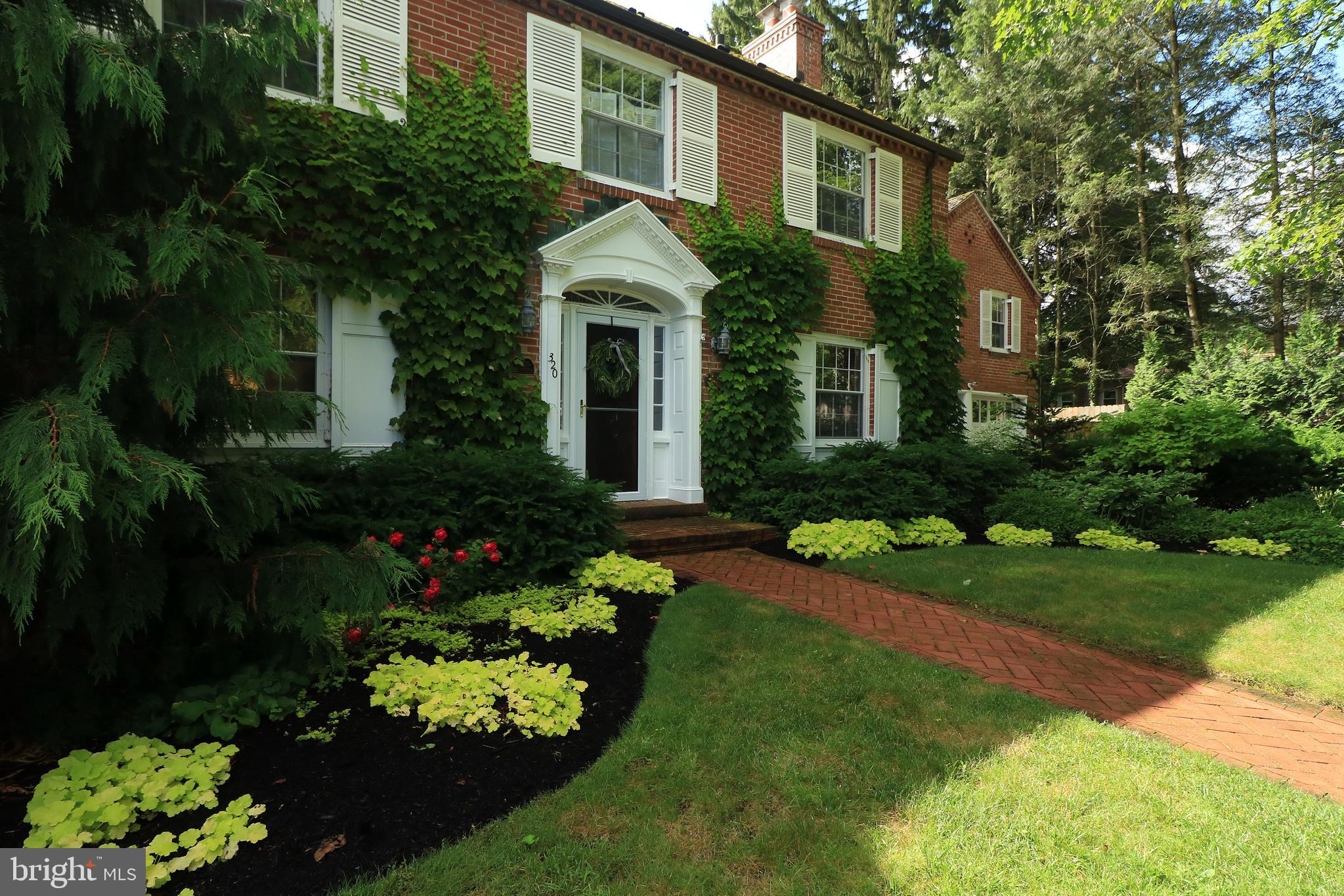 COLLEGE HEIGHTS - Residential