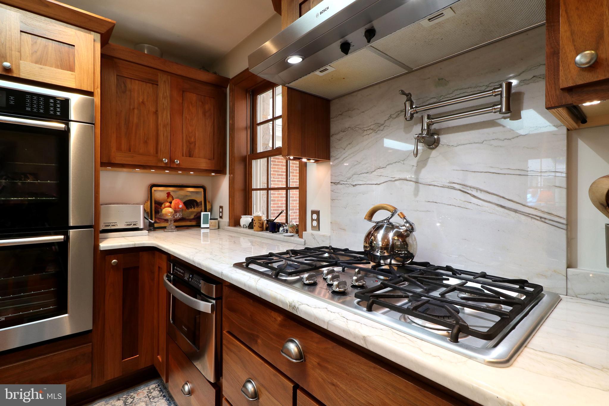 COLLEGE HEIGHTS - Residential