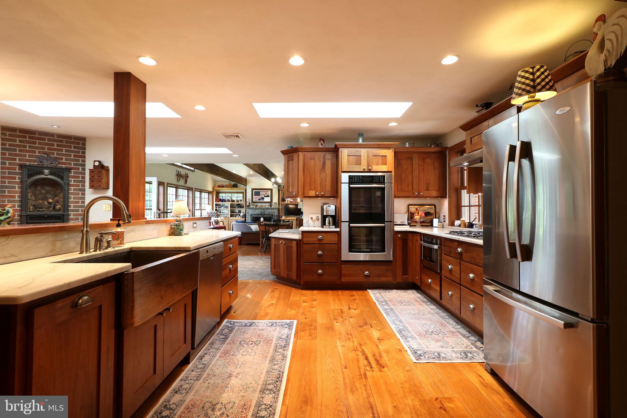 COLLEGE HEIGHTS - Residential