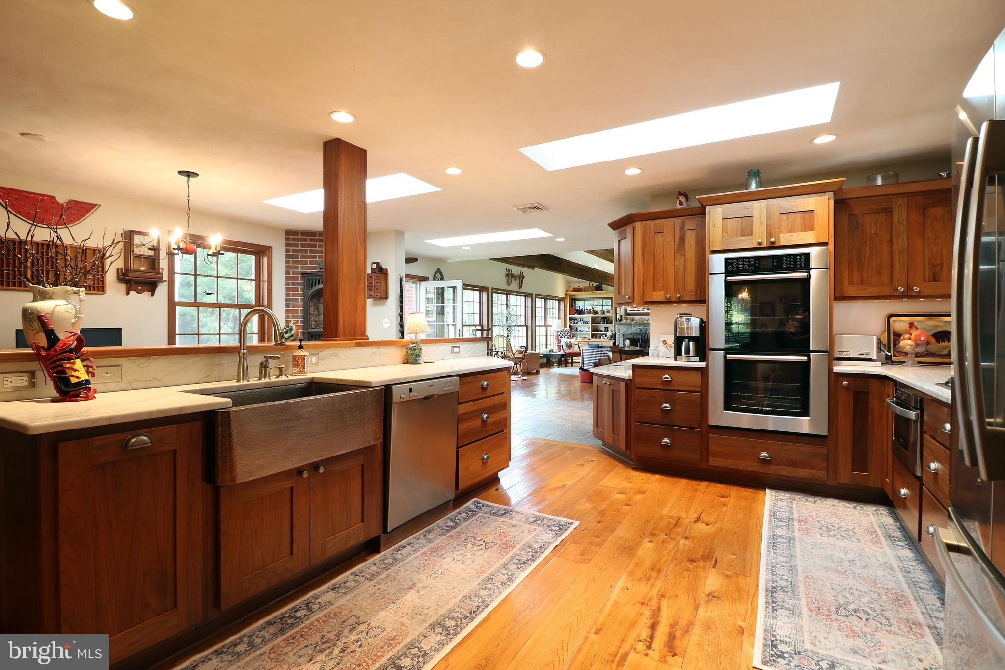 COLLEGE HEIGHTS - Residential