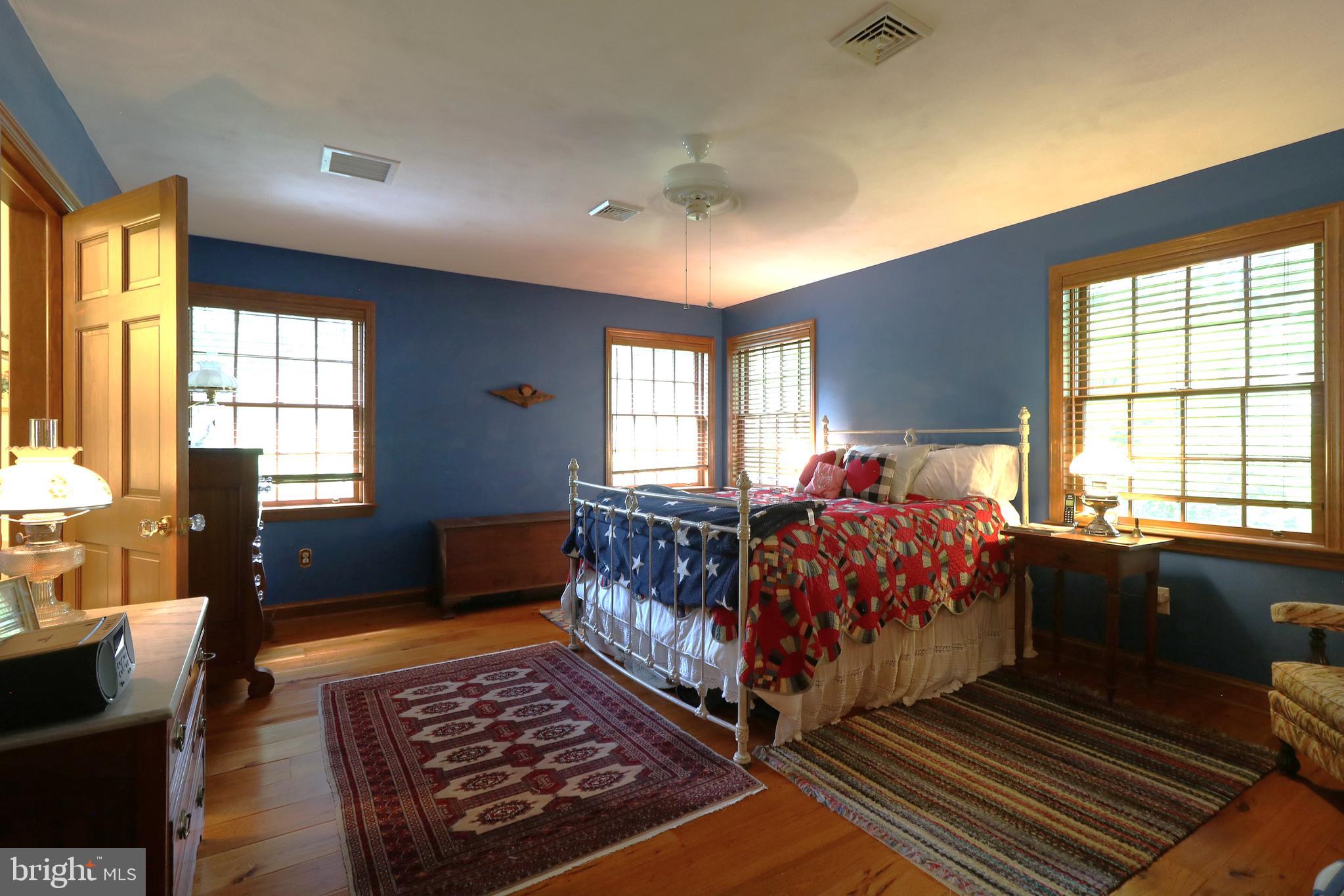 COLLEGE HEIGHTS - Residential