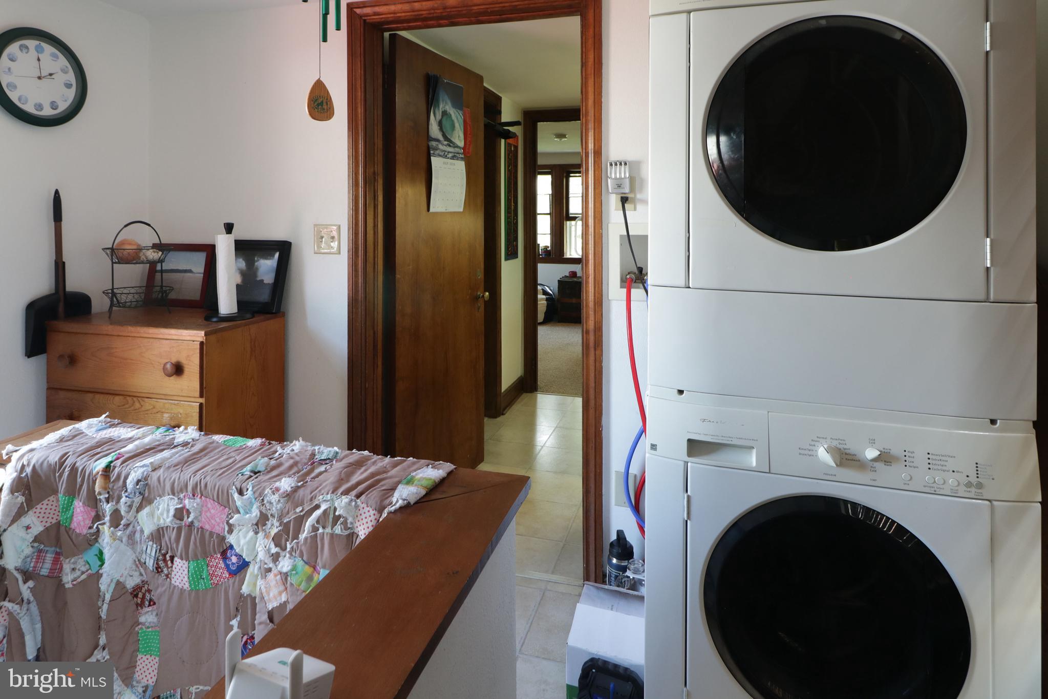 COLLEGE HEIGHTS - Residential