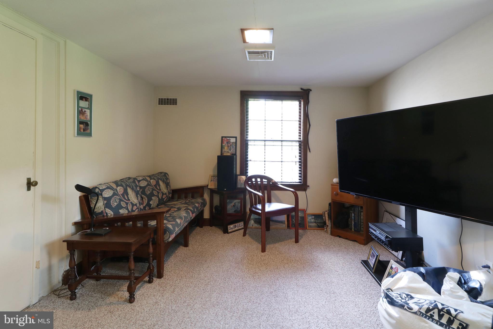 COLLEGE HEIGHTS - Residential