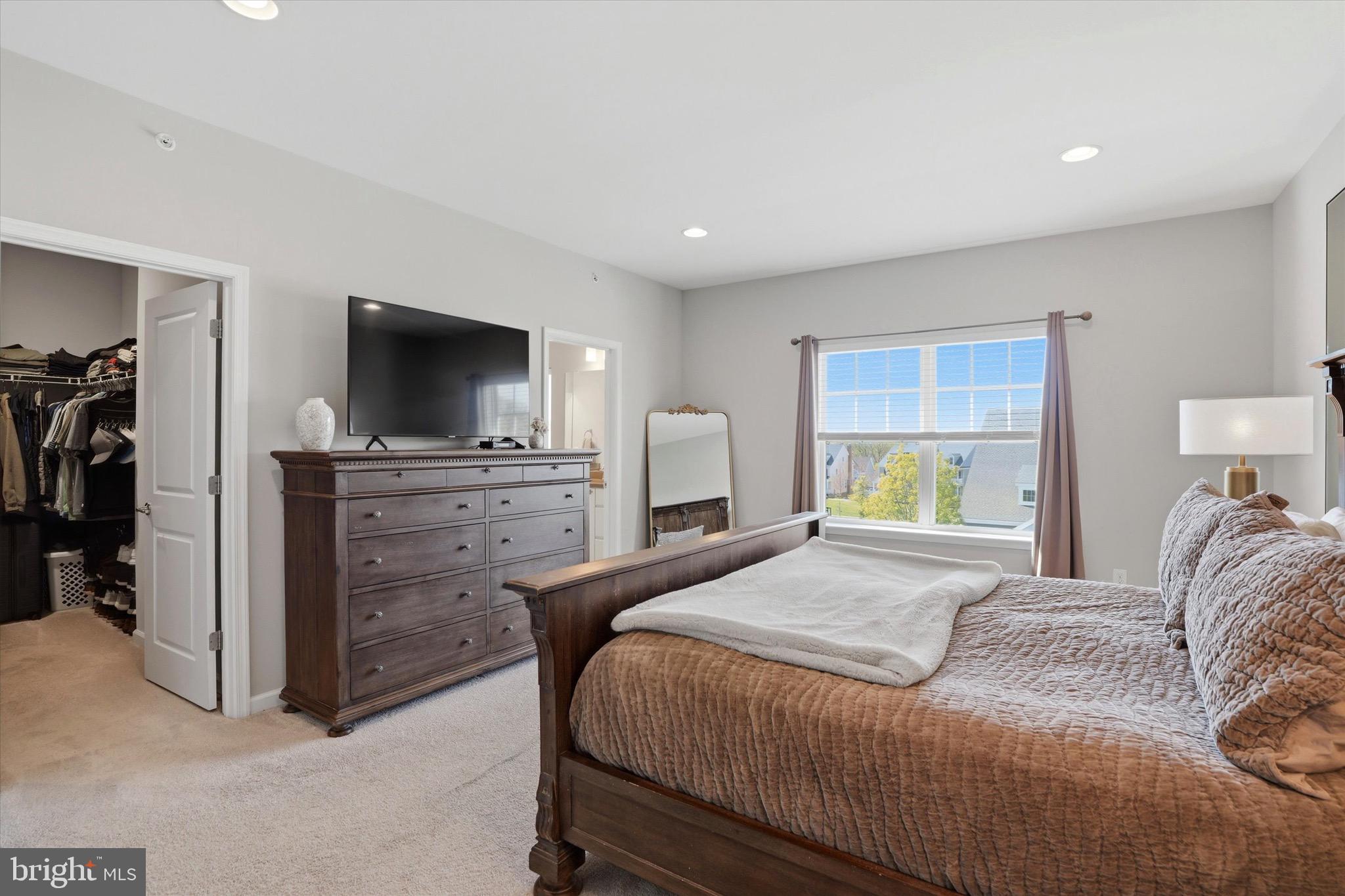 SPRING OAK - Residential