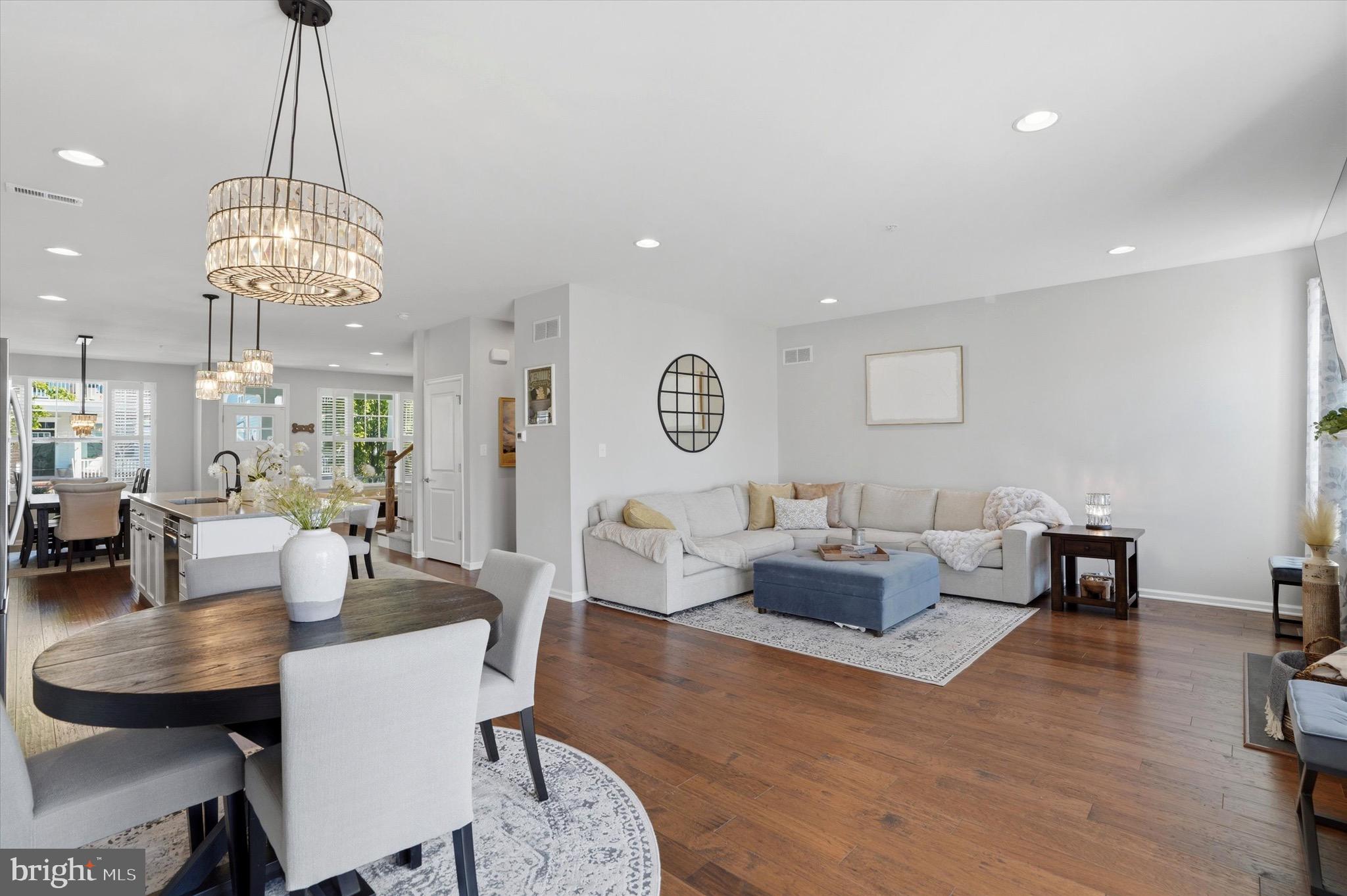 SPRING OAK - Residential