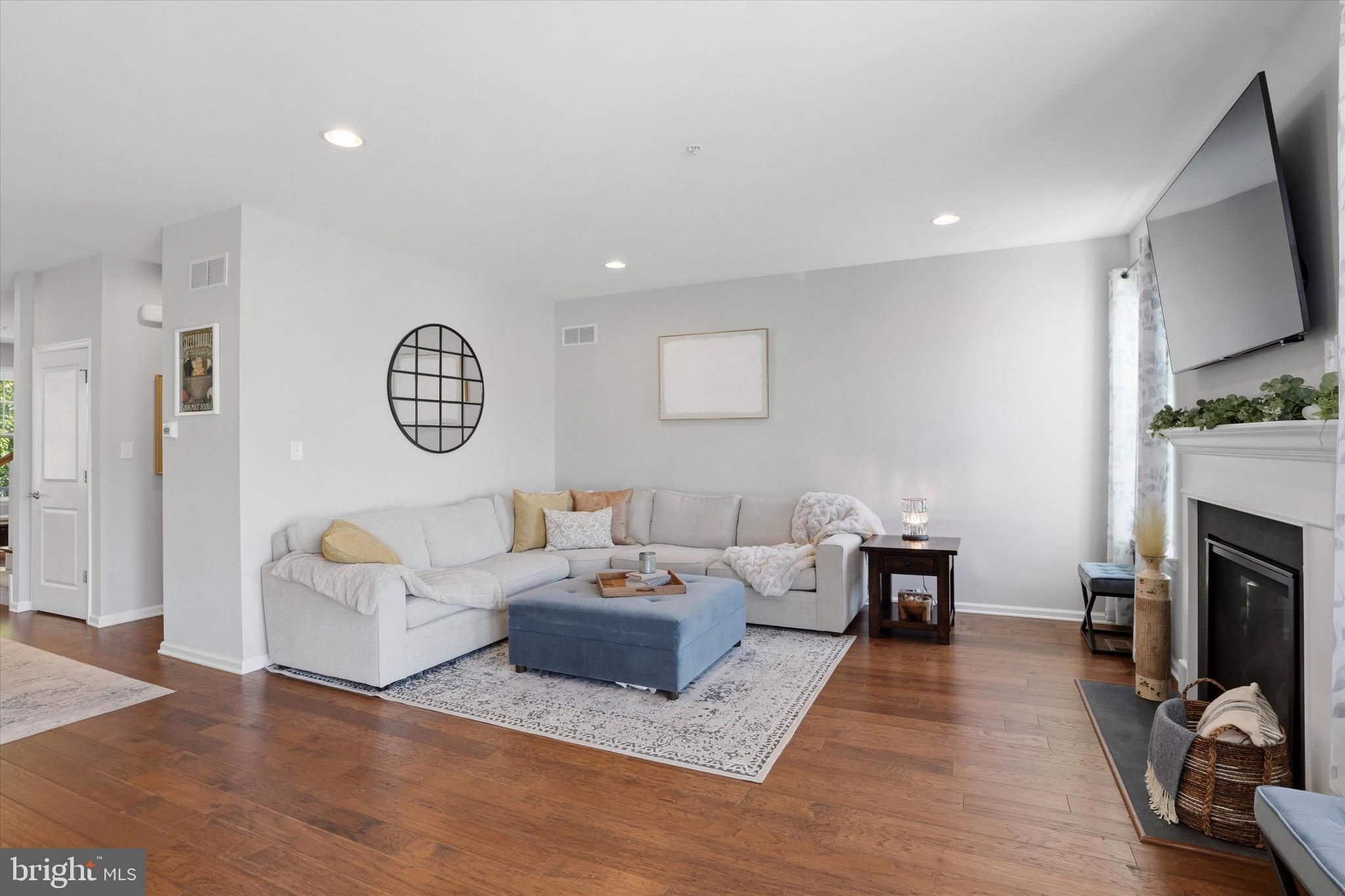 SPRING OAK - Residential