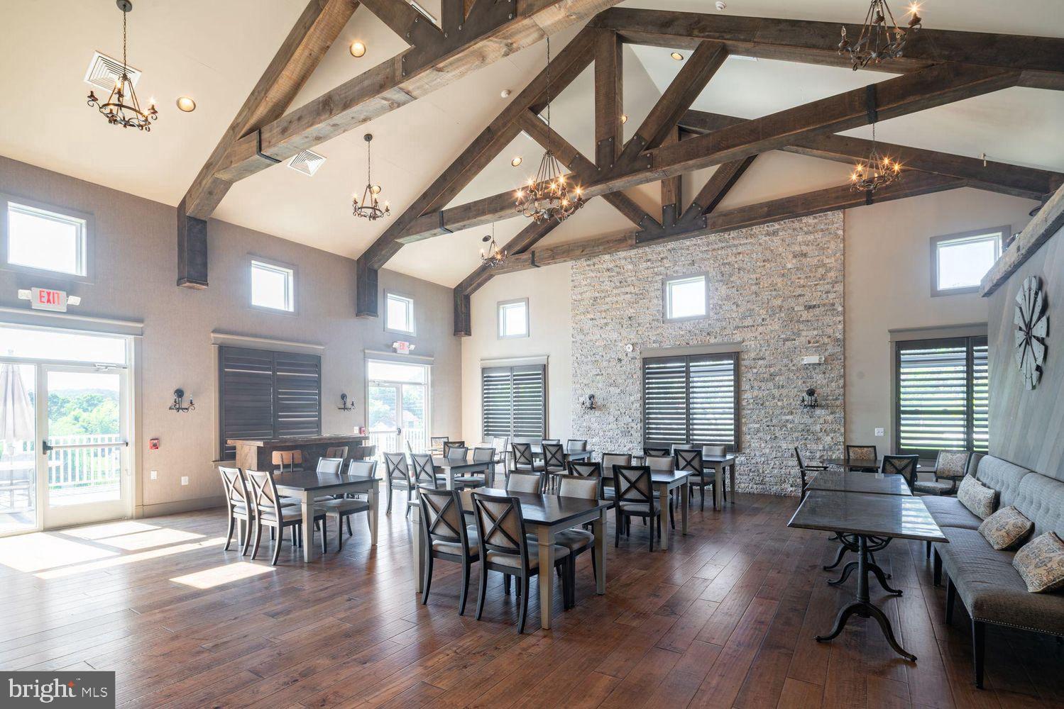 SPRING OAK - Residential