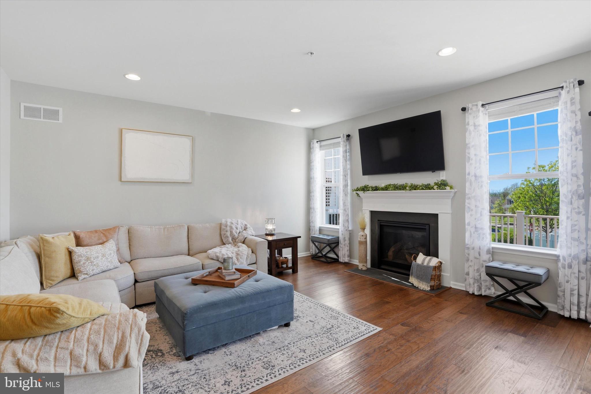 SPRING OAK - Residential