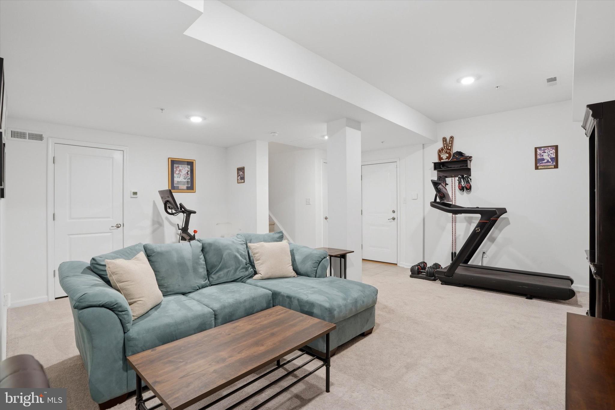 SPRING OAK - Residential