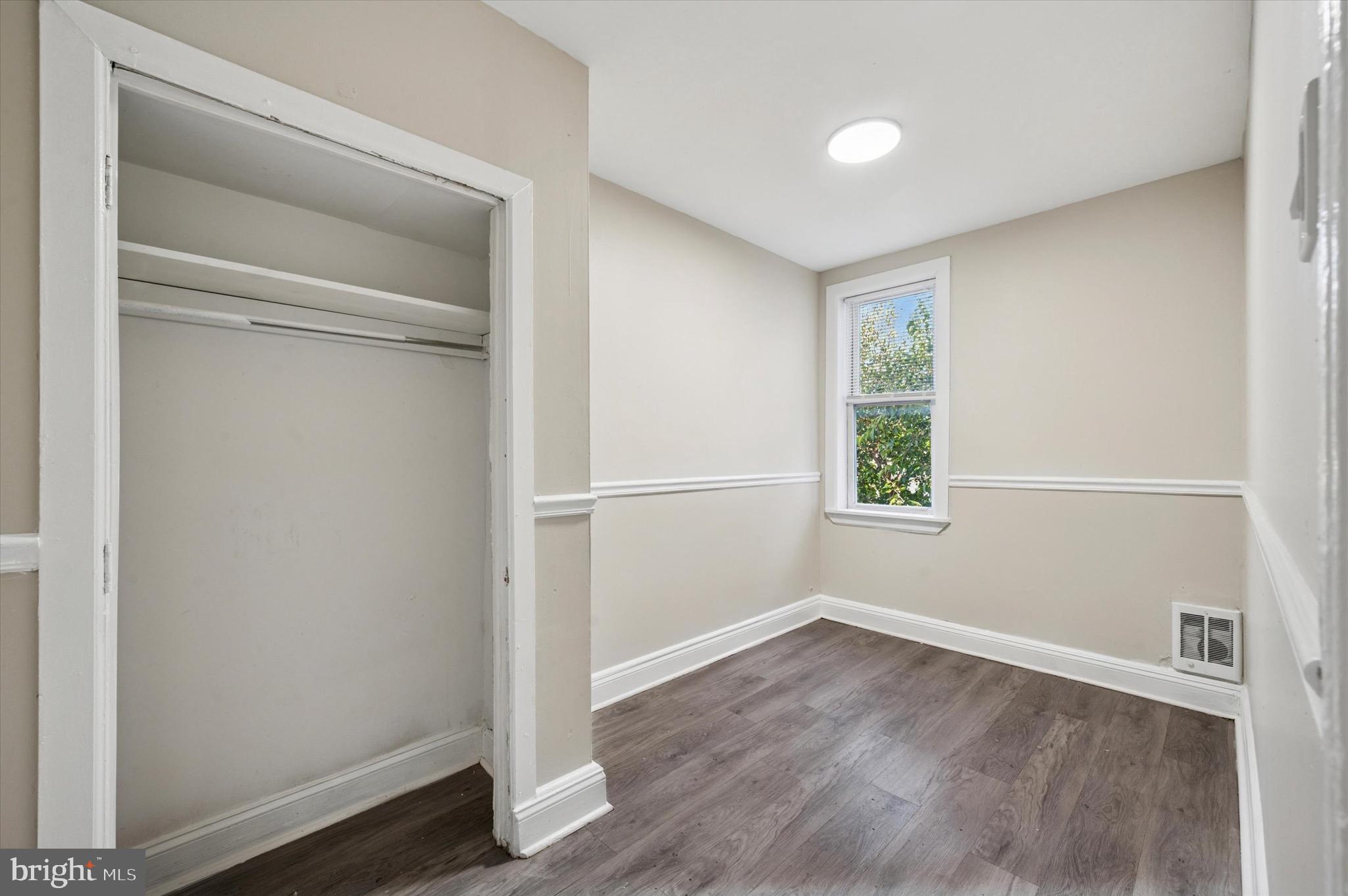 WEST KENSINGTON - Residential