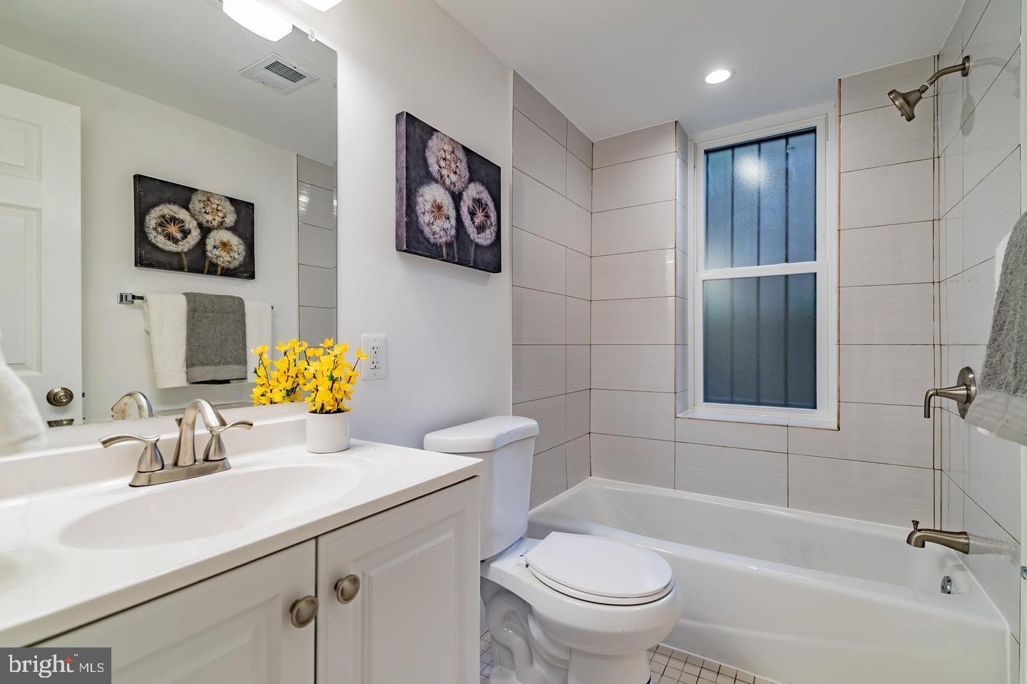 1495 NEWTON STREET NW B102