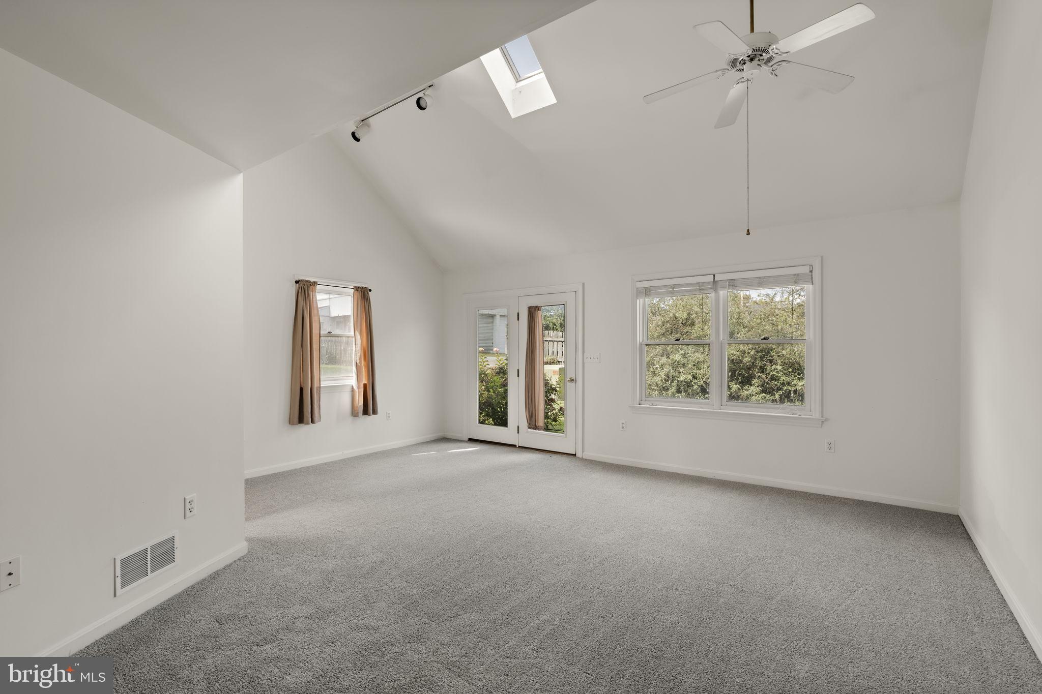 NEW HOLLAND BOROUGH - Residential