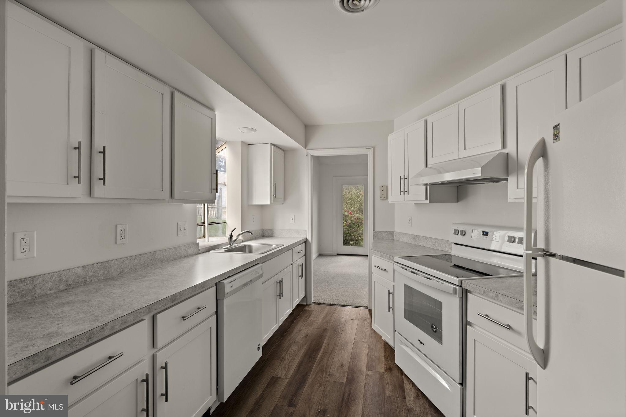 391 E JACKSON STREET