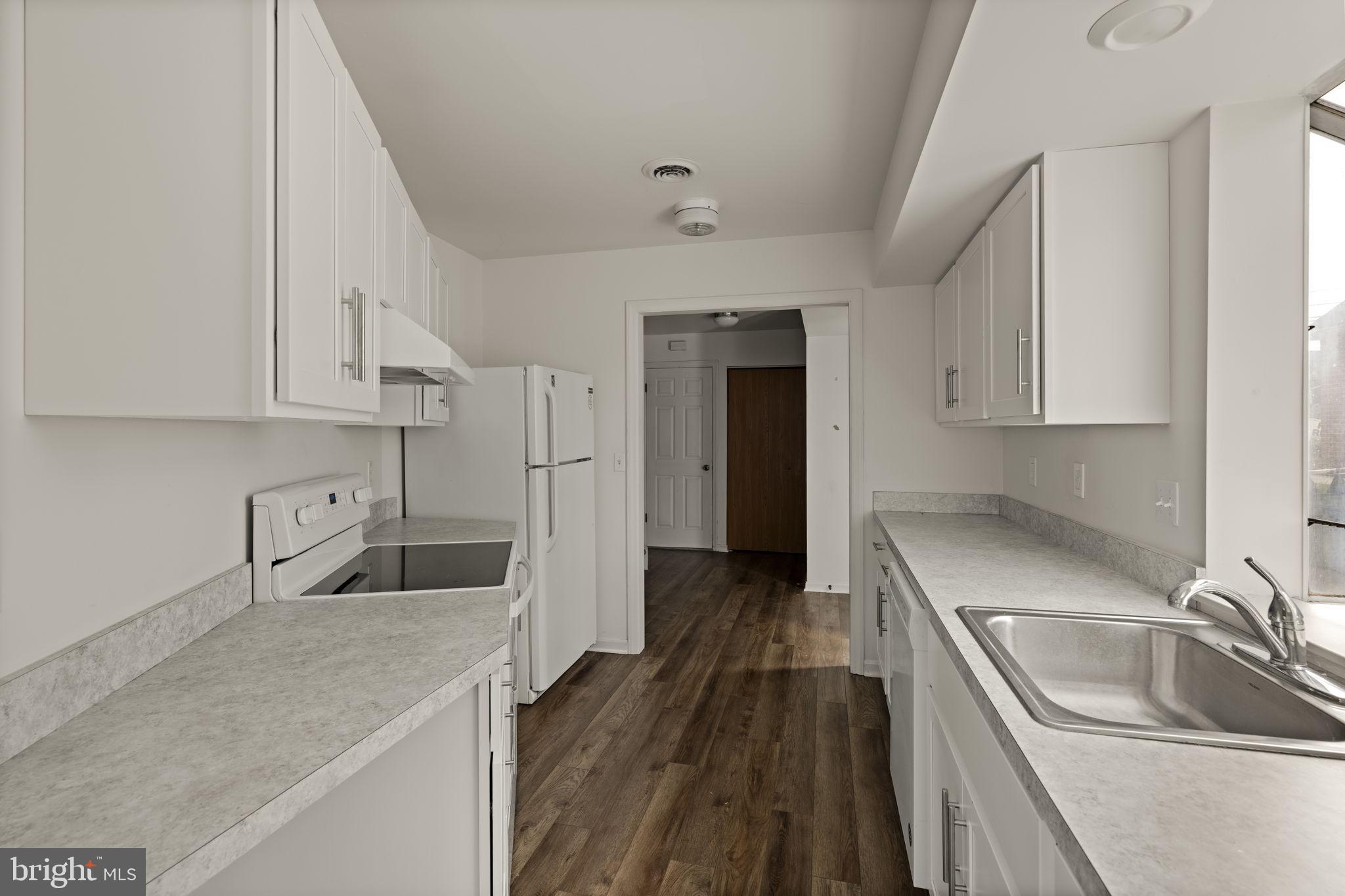 391 E JACKSON STREET