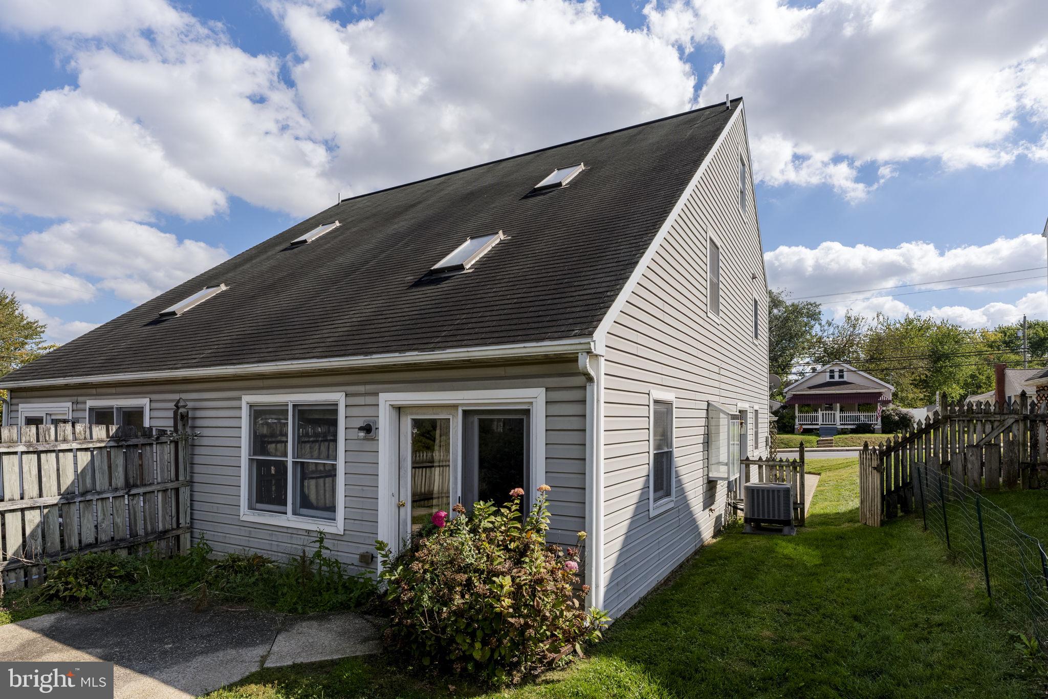 NEW HOLLAND BOROUGH - Residential