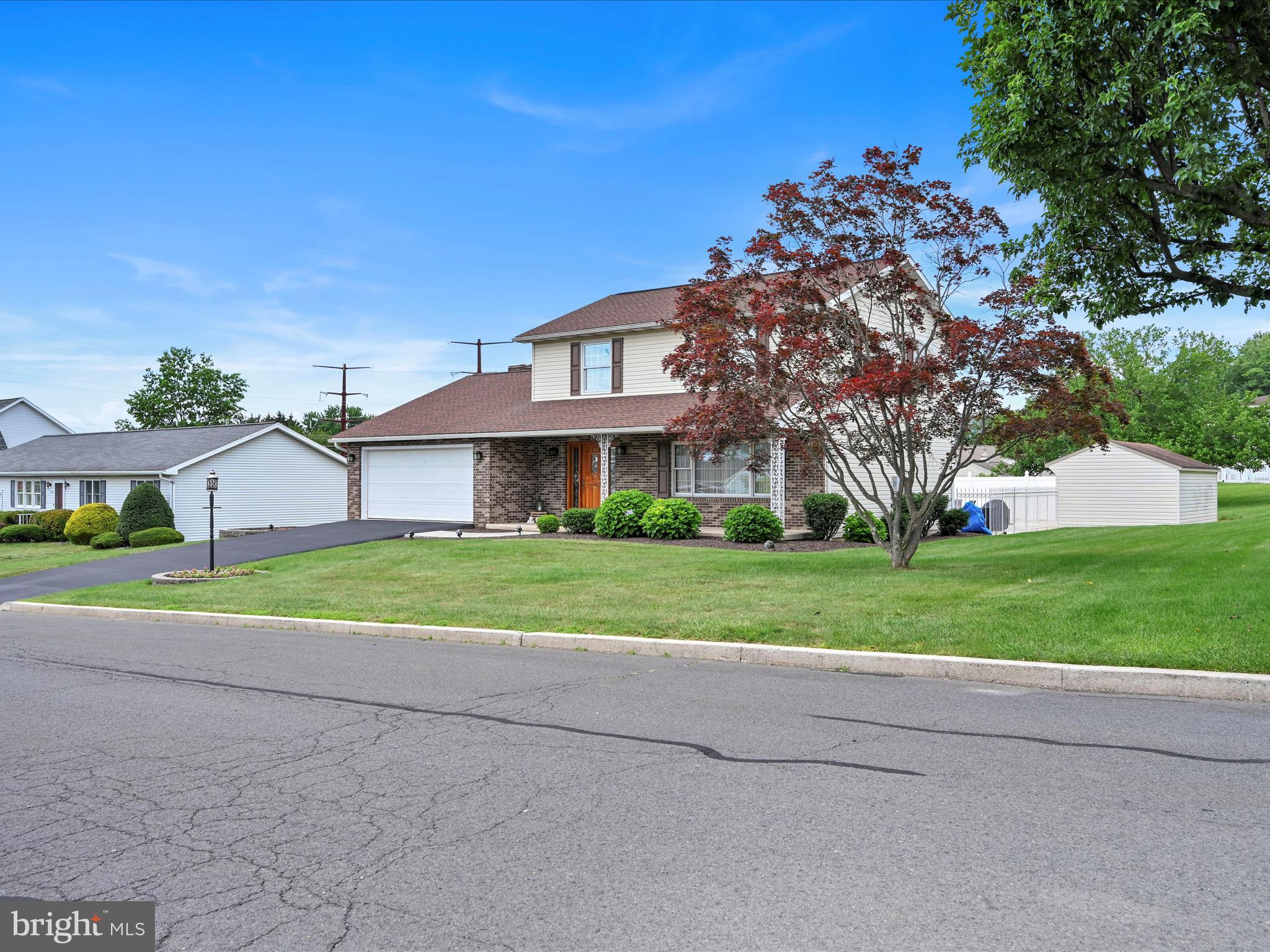 611 N ORCHARD AVENUE