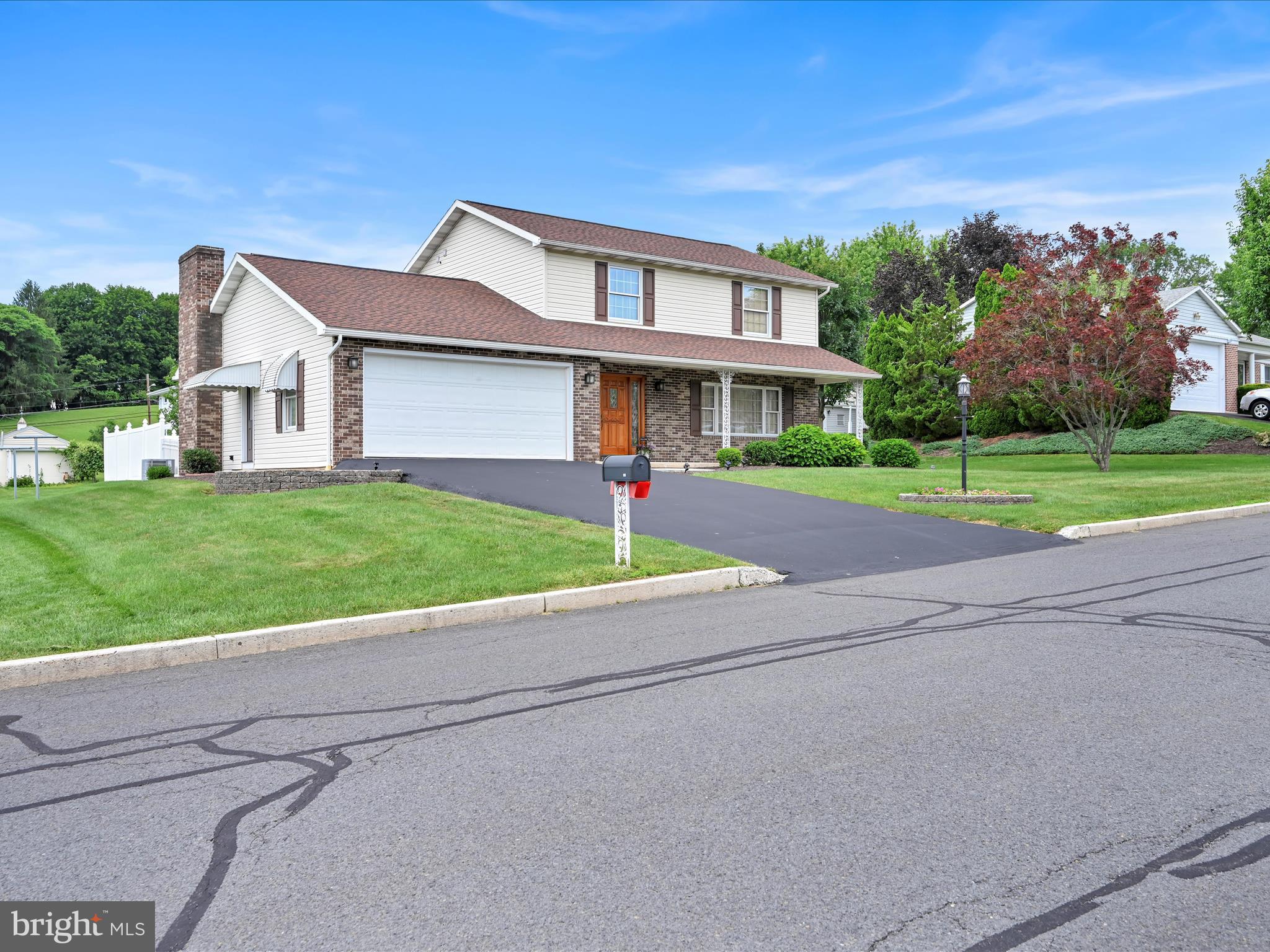 611 N ORCHARD AVENUE