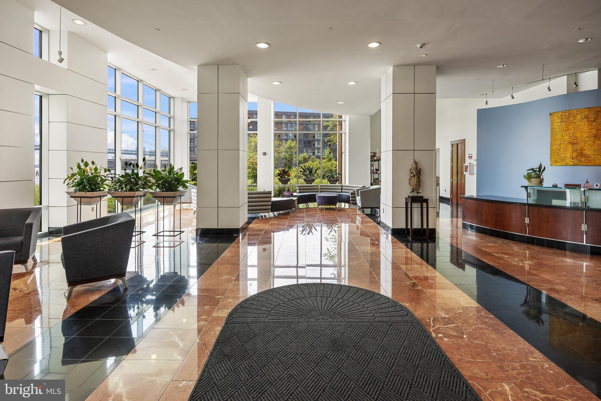 WATERFRONT SQUARE - Residential