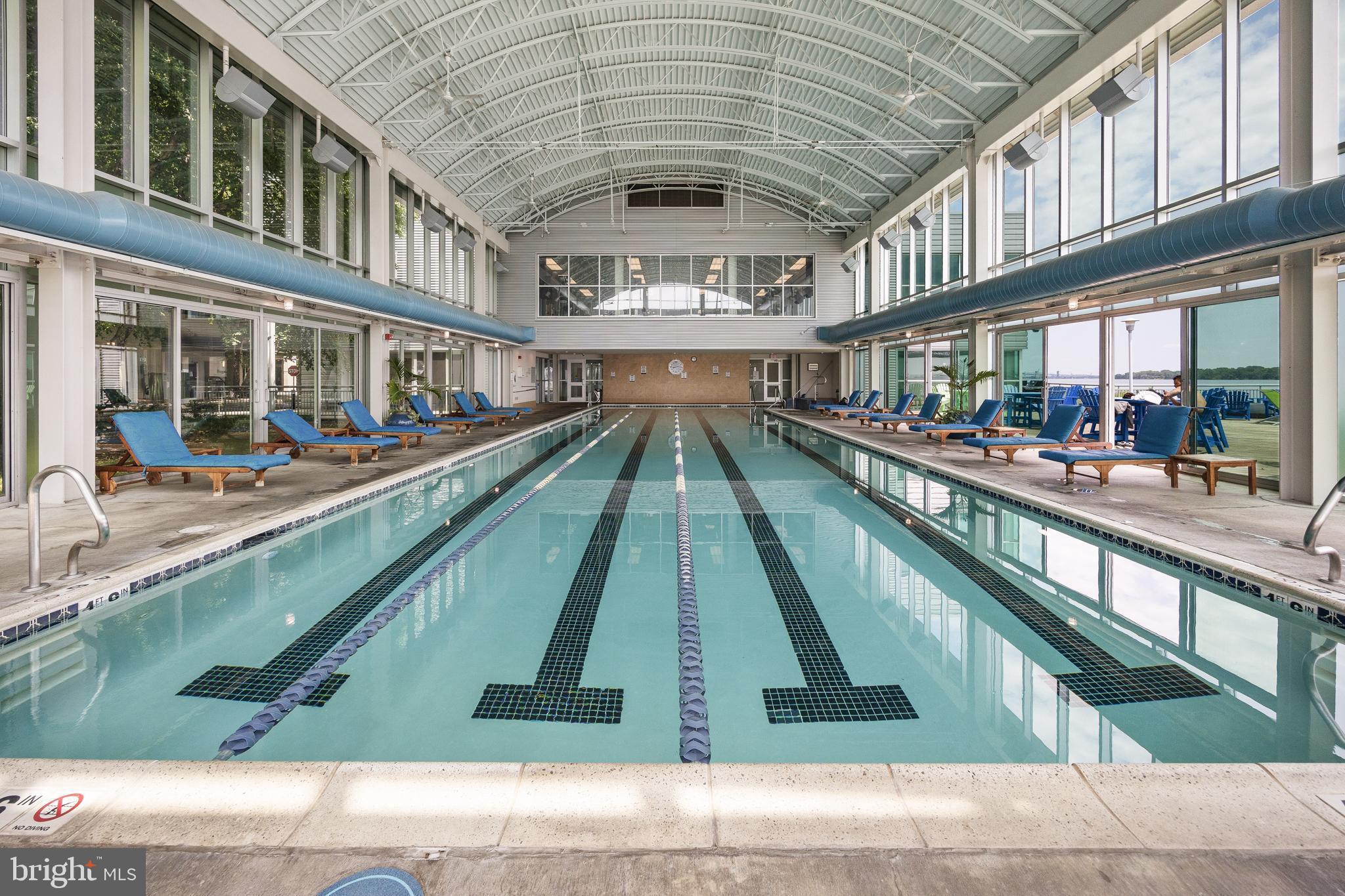 WATERFRONT SQUARE - Residential