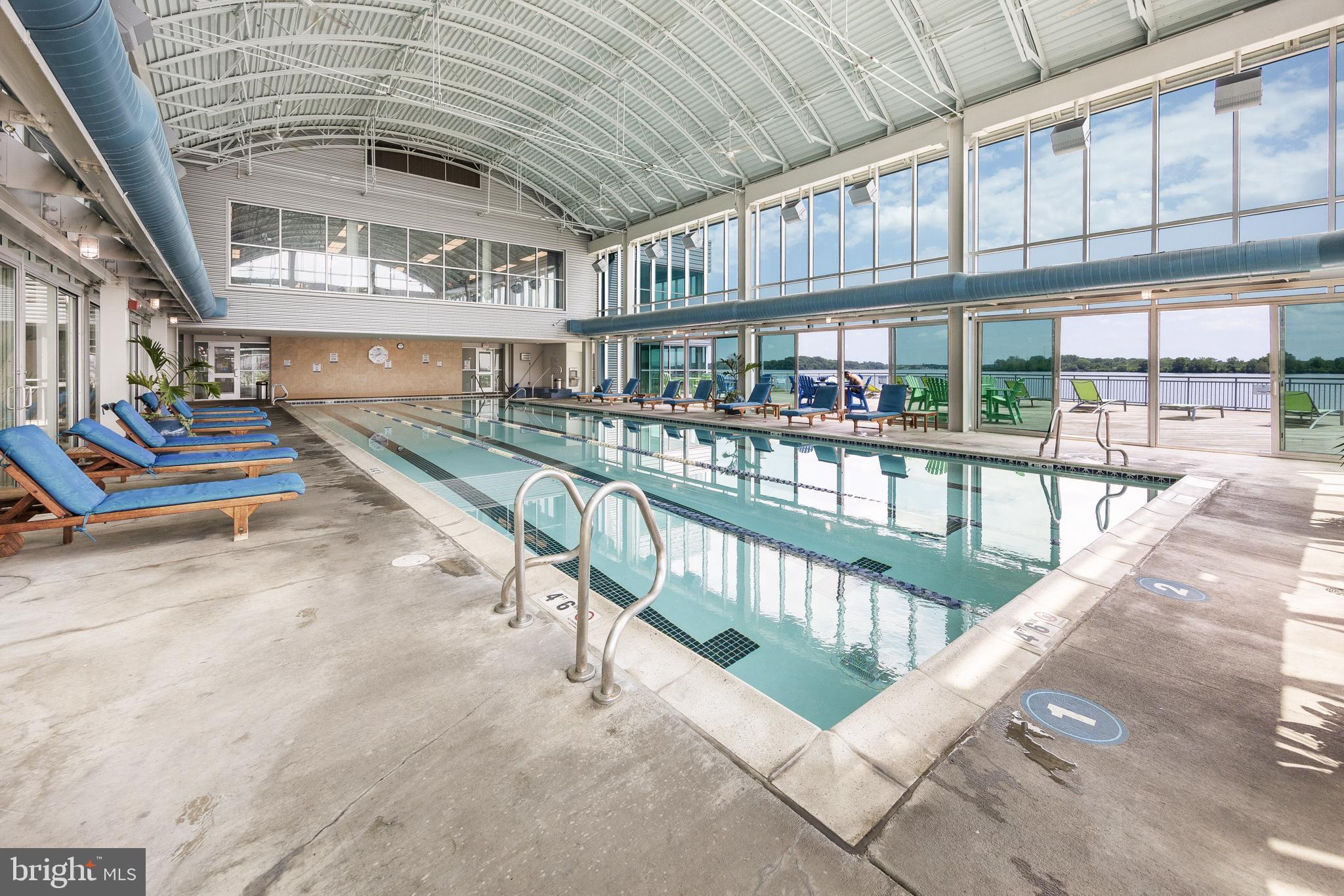 WATERFRONT SQUARE - Residential