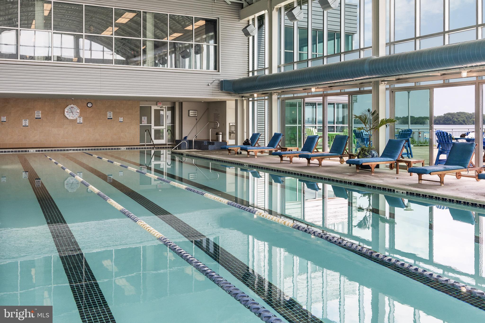 WATERFRONT SQUARE - Residential