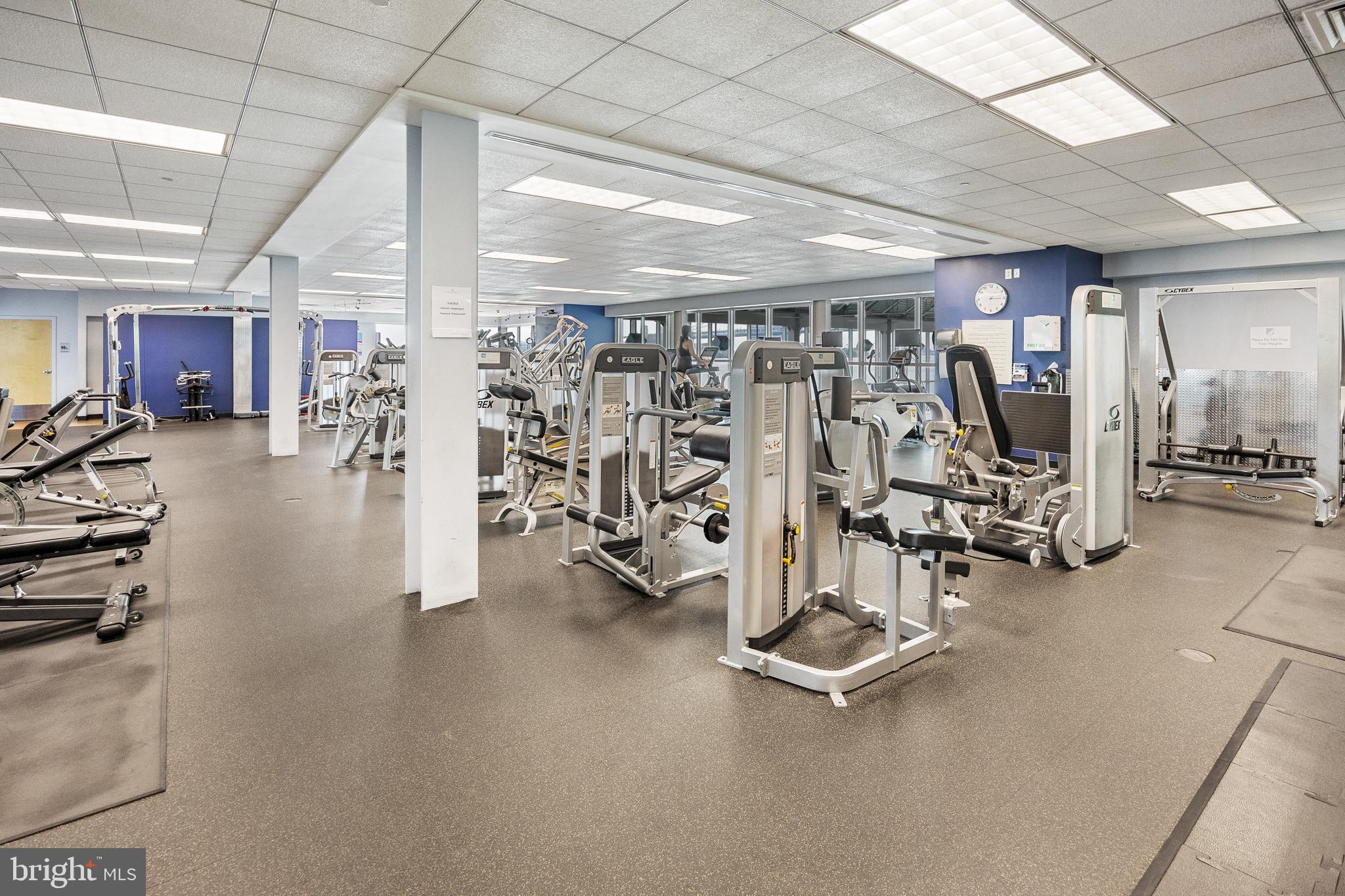 WATERFRONT SQUARE - Residential