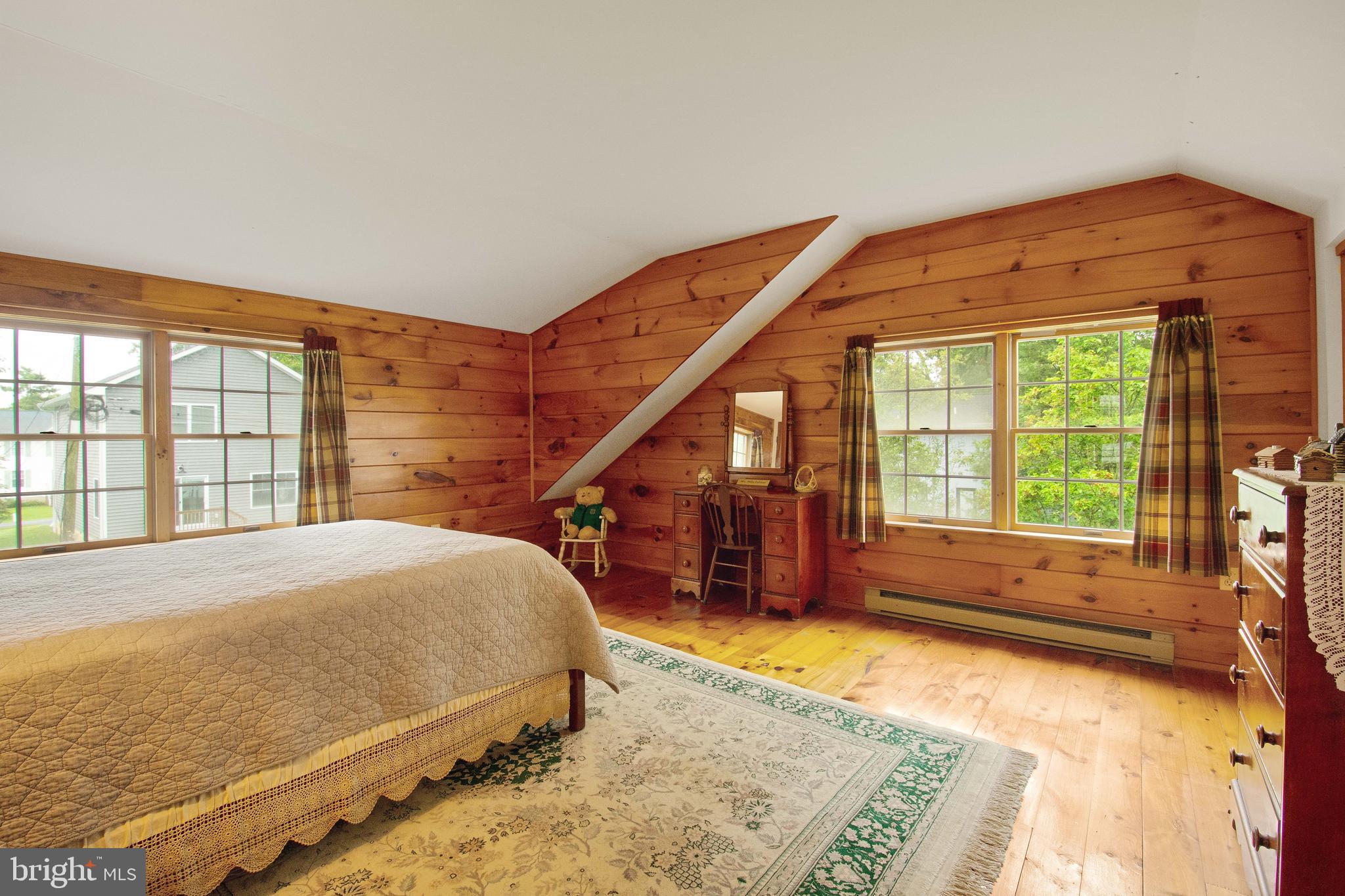 DEALE BEACH - Residential