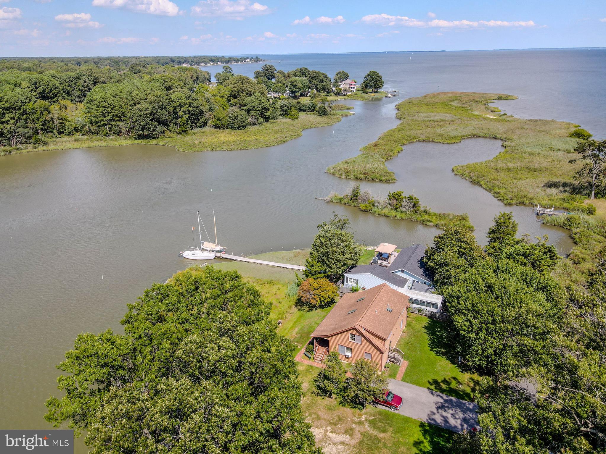 DEALE BEACH - Residential