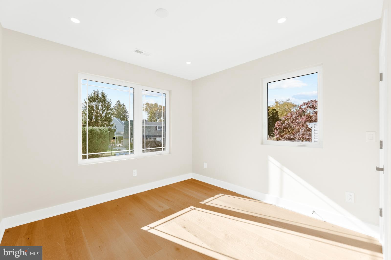 ACADEMY GARDENS - Residential