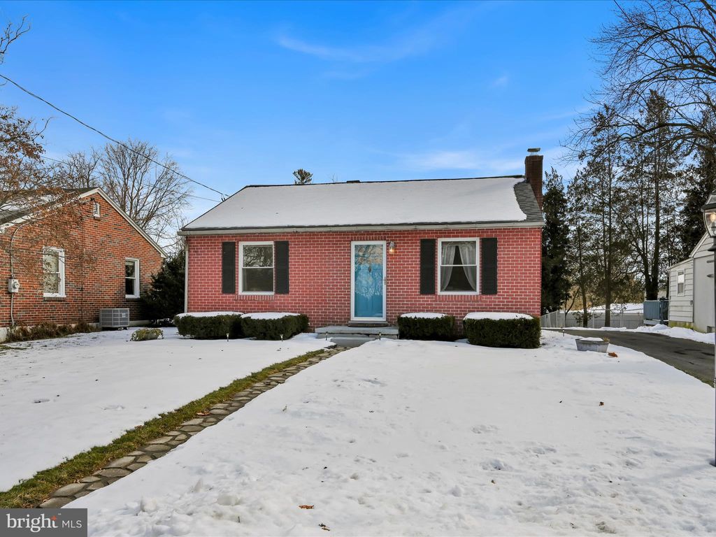 Photo of 16 Plymouth Avenue, LANCASTER, PA 17602 (MLS # PALA2063334)