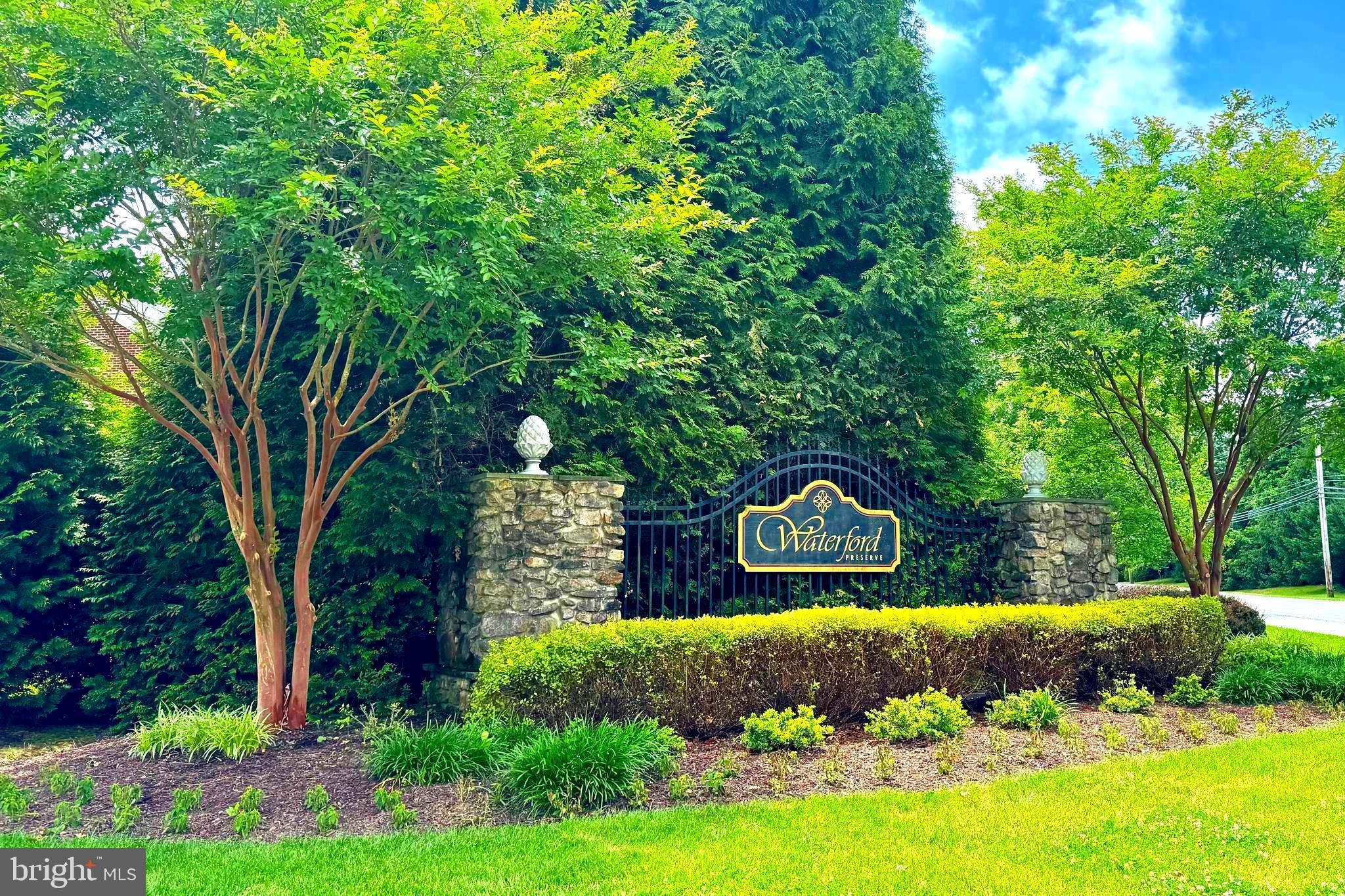 914 MONAGHAN COURT