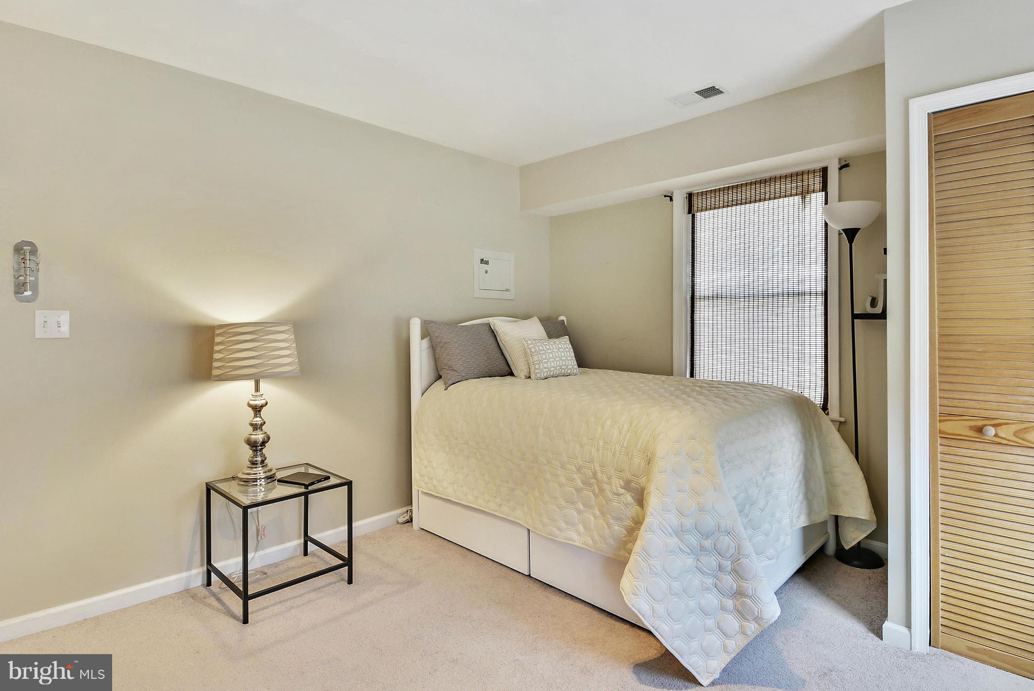 COLUMBIA PIKE - Residential